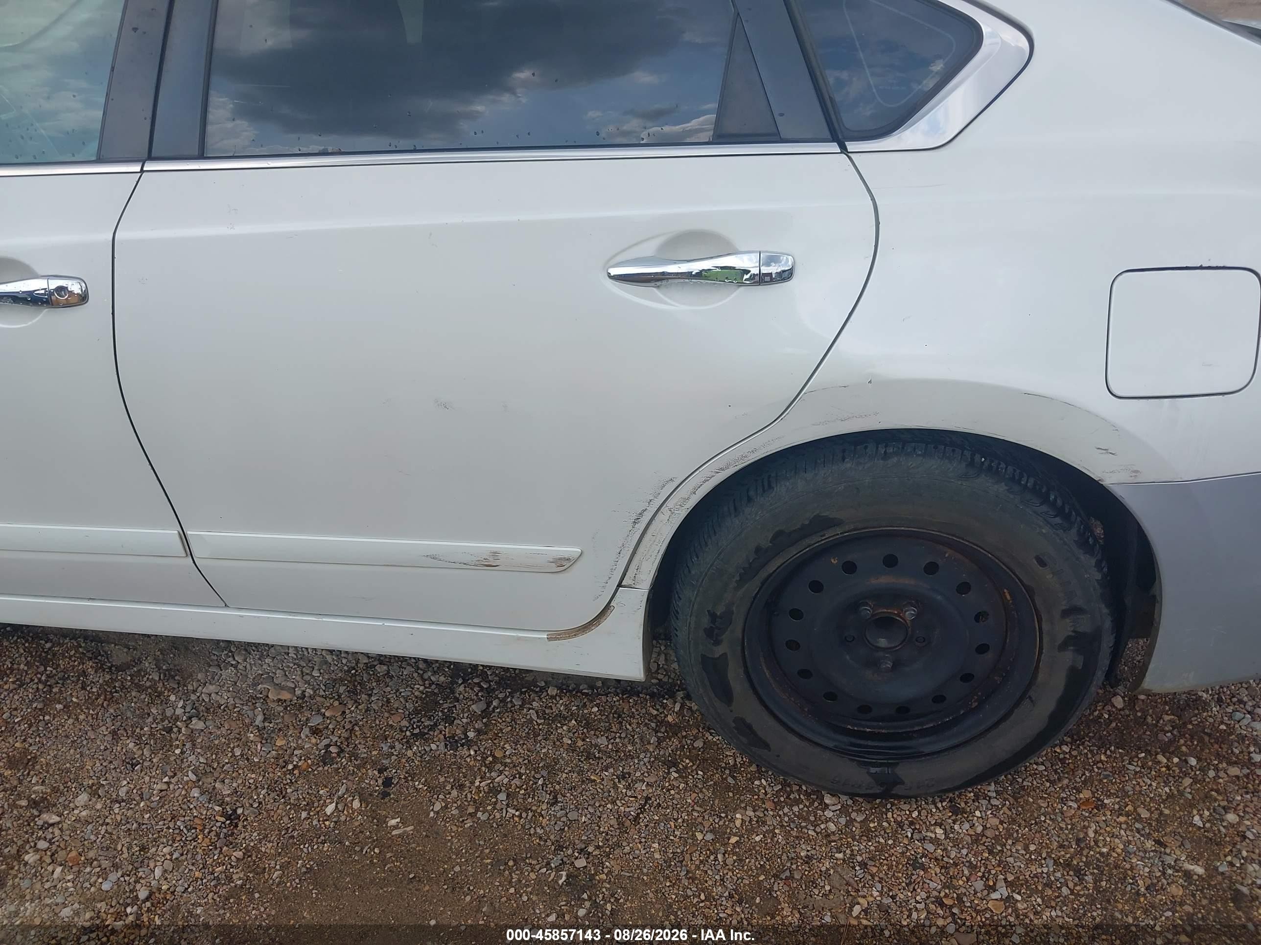 2014 Nissan Altima 2.5 S White vin: 1N4AL3AP3EC194723