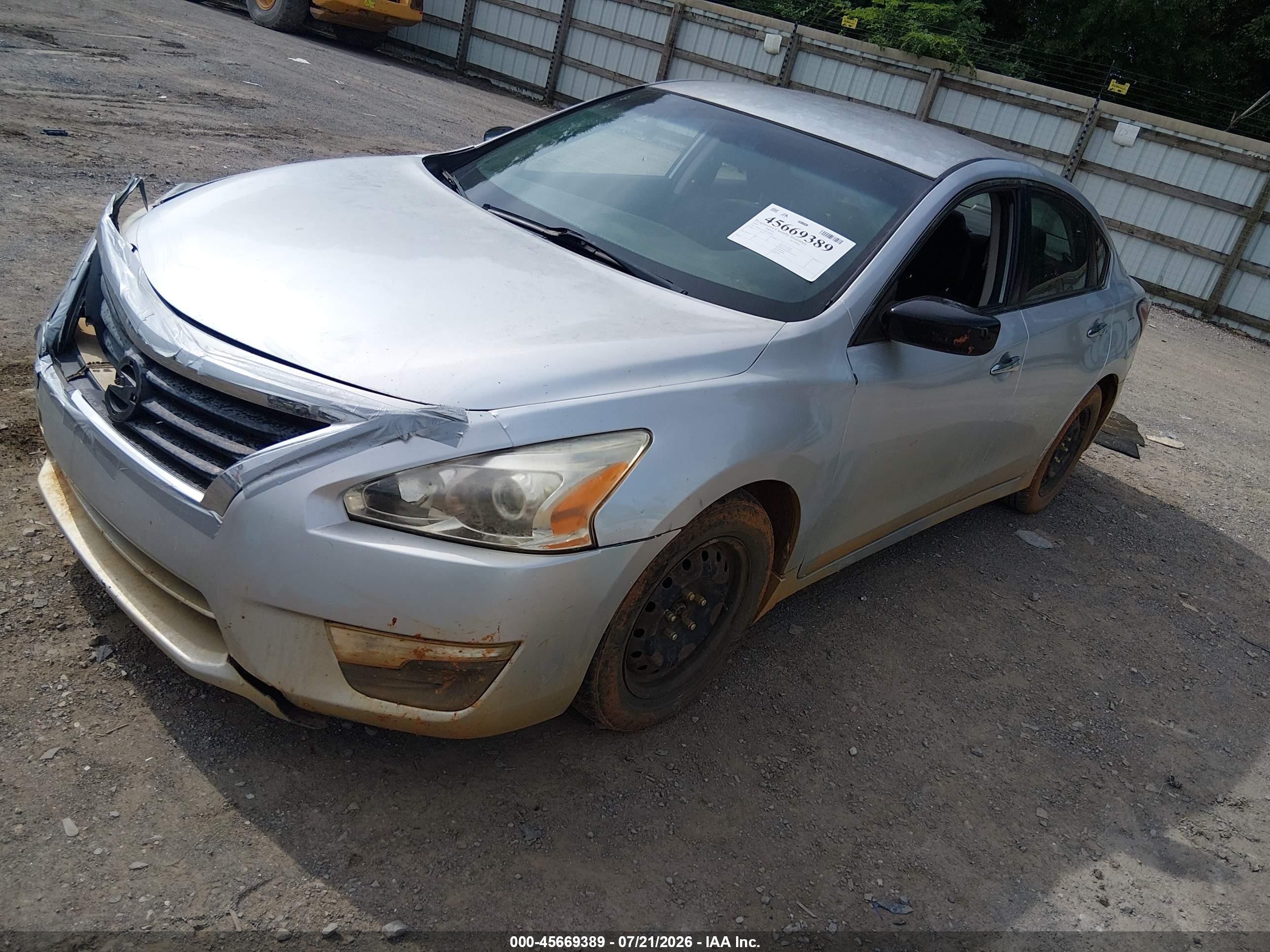 2014 Nissan Altima 2.5 S Silver vin: 1N4AL3AP3EC297088