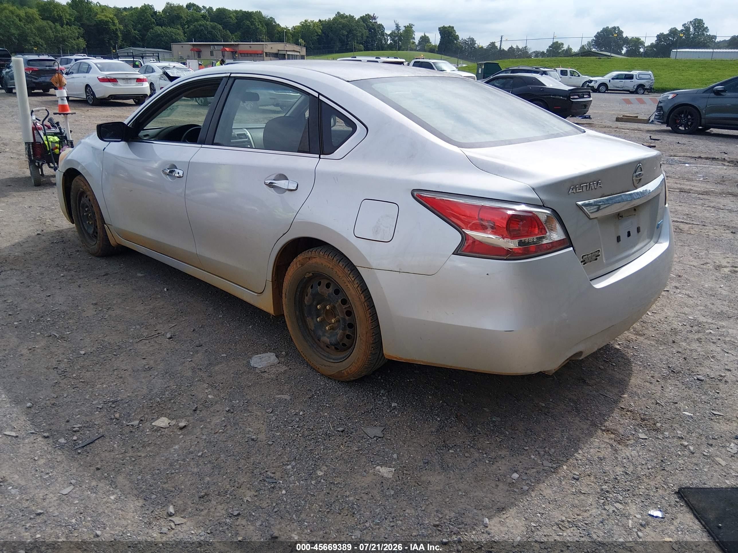 2014 Nissan Altima 2.5 S Silver vin: 1N4AL3AP3EC297088