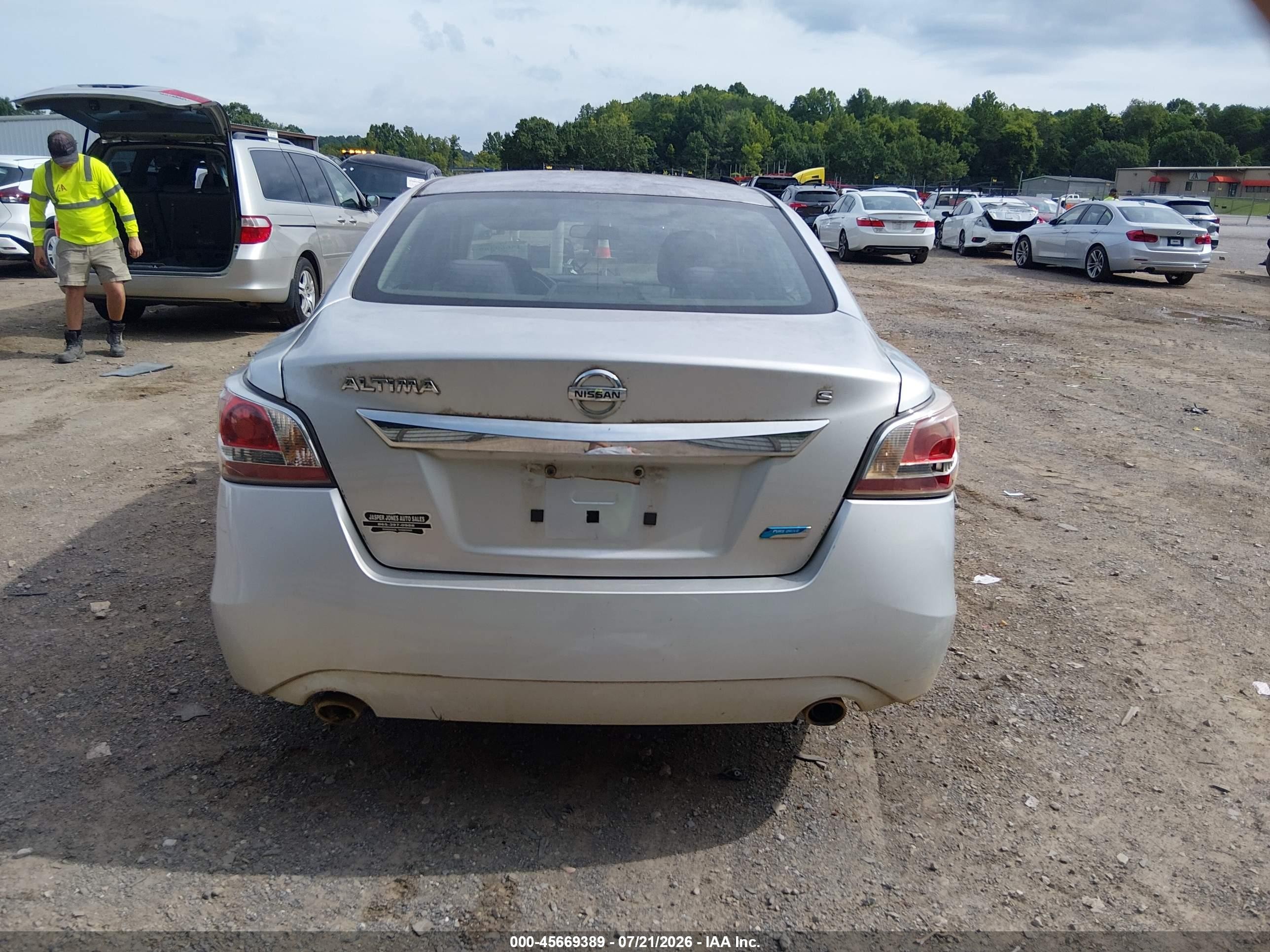 2014 Nissan Altima 2.5 S Silver vin: 1N4AL3AP3EC297088