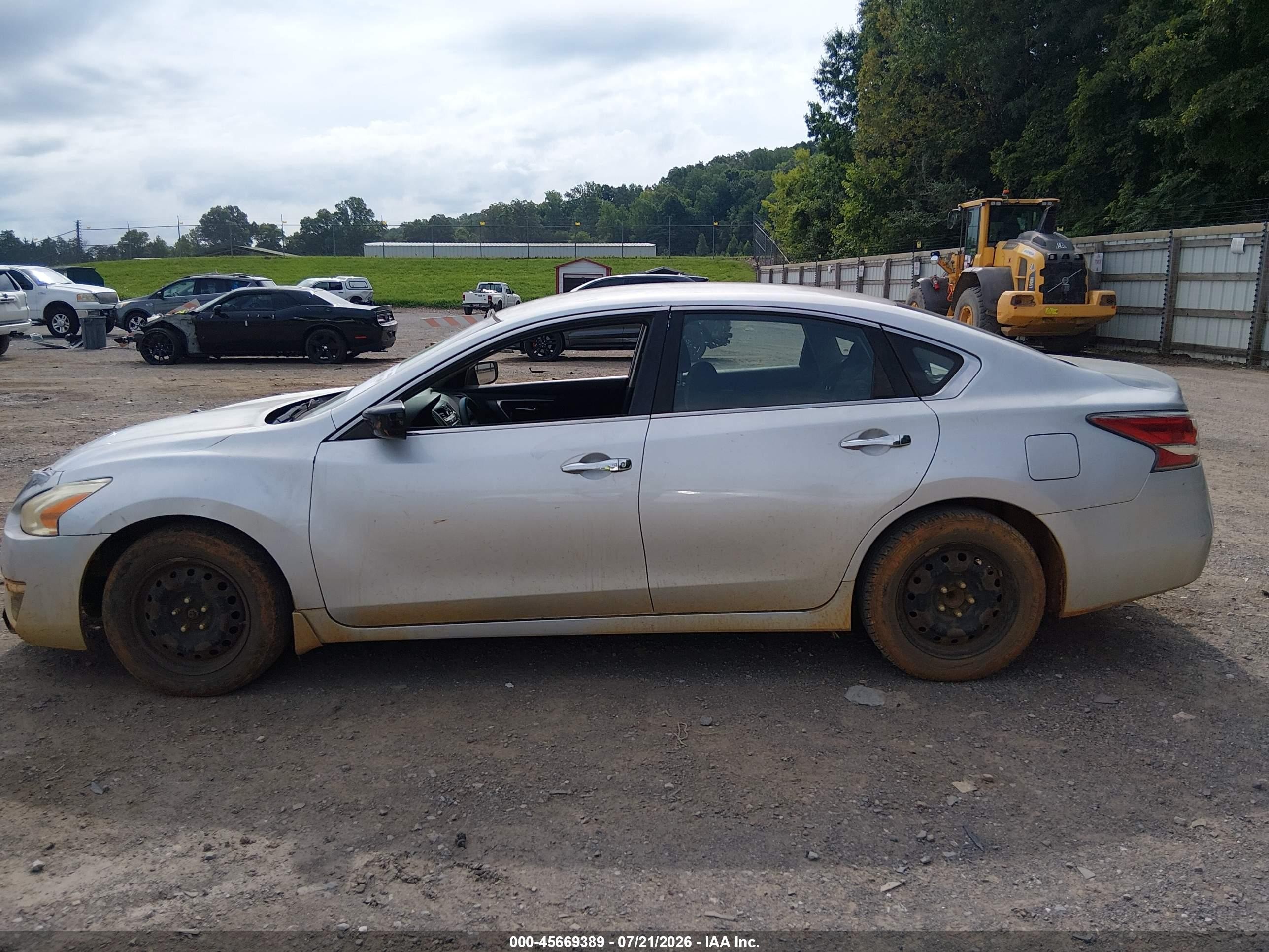2014 Nissan Altima 2.5 S Silver vin: 1N4AL3AP3EC297088