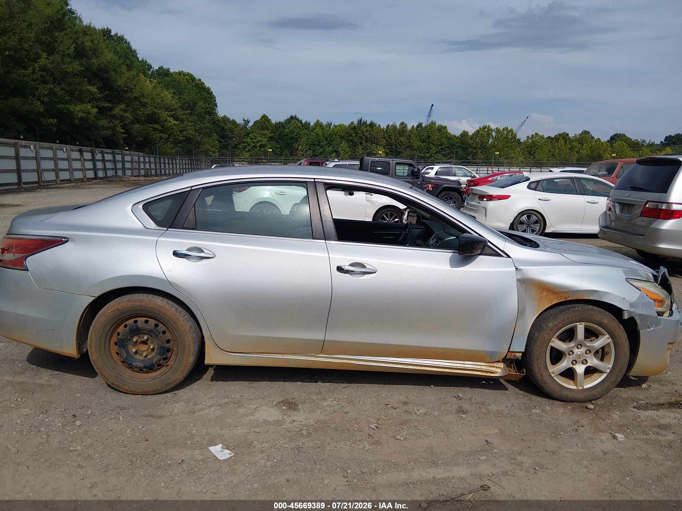 2014 Nissan Altima 2.5 S Silver vin: 1N4AL3AP3EC297088