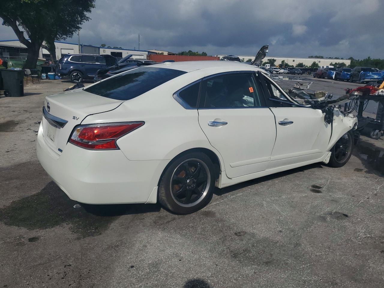 2014 Nissan Altima 2.5 Sv White vin: 1N4AL3AP3EC317422