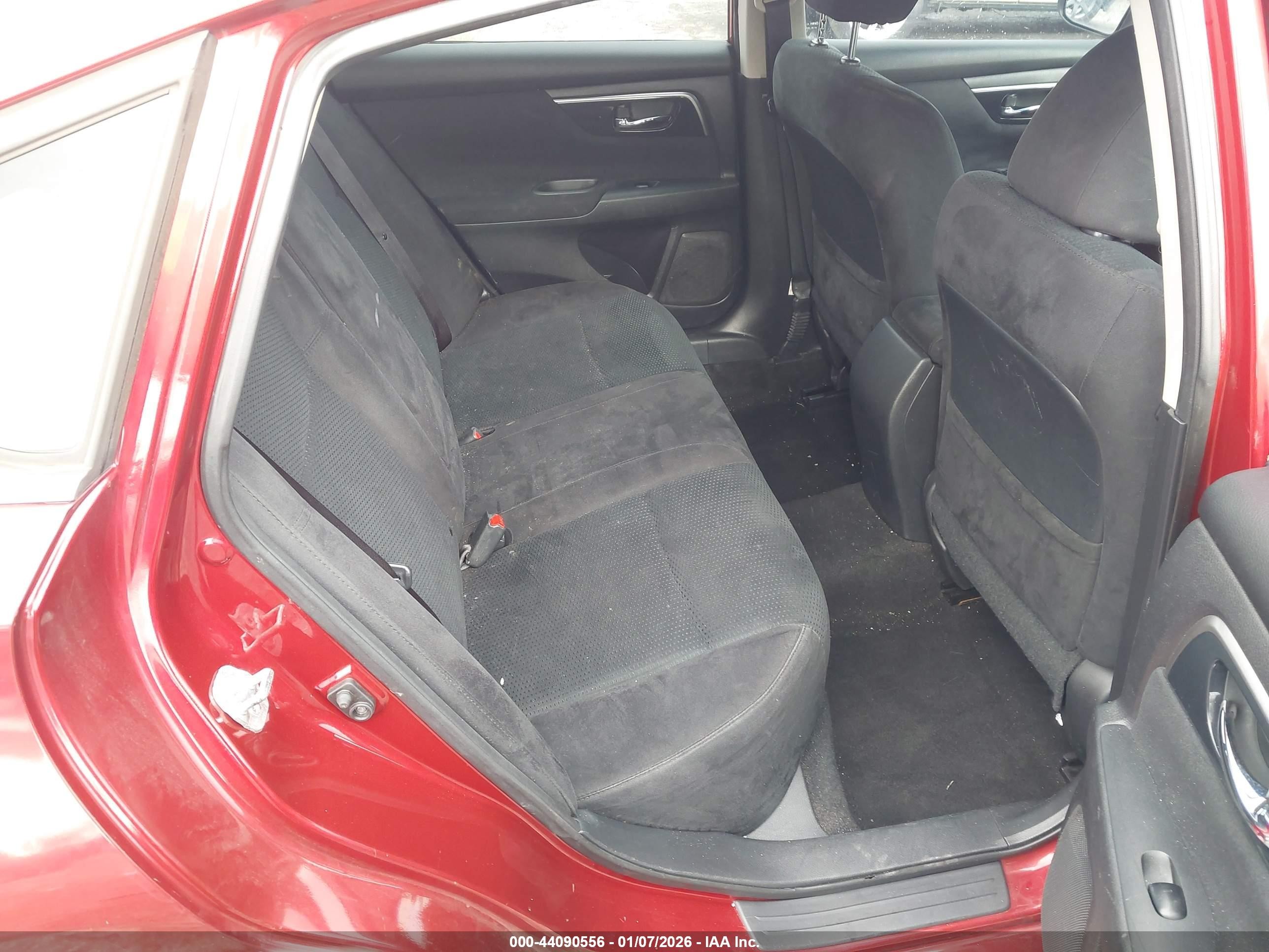 2014 Nissan Altima 2.5 S Red vin: 1N4AL3AP3EC403409