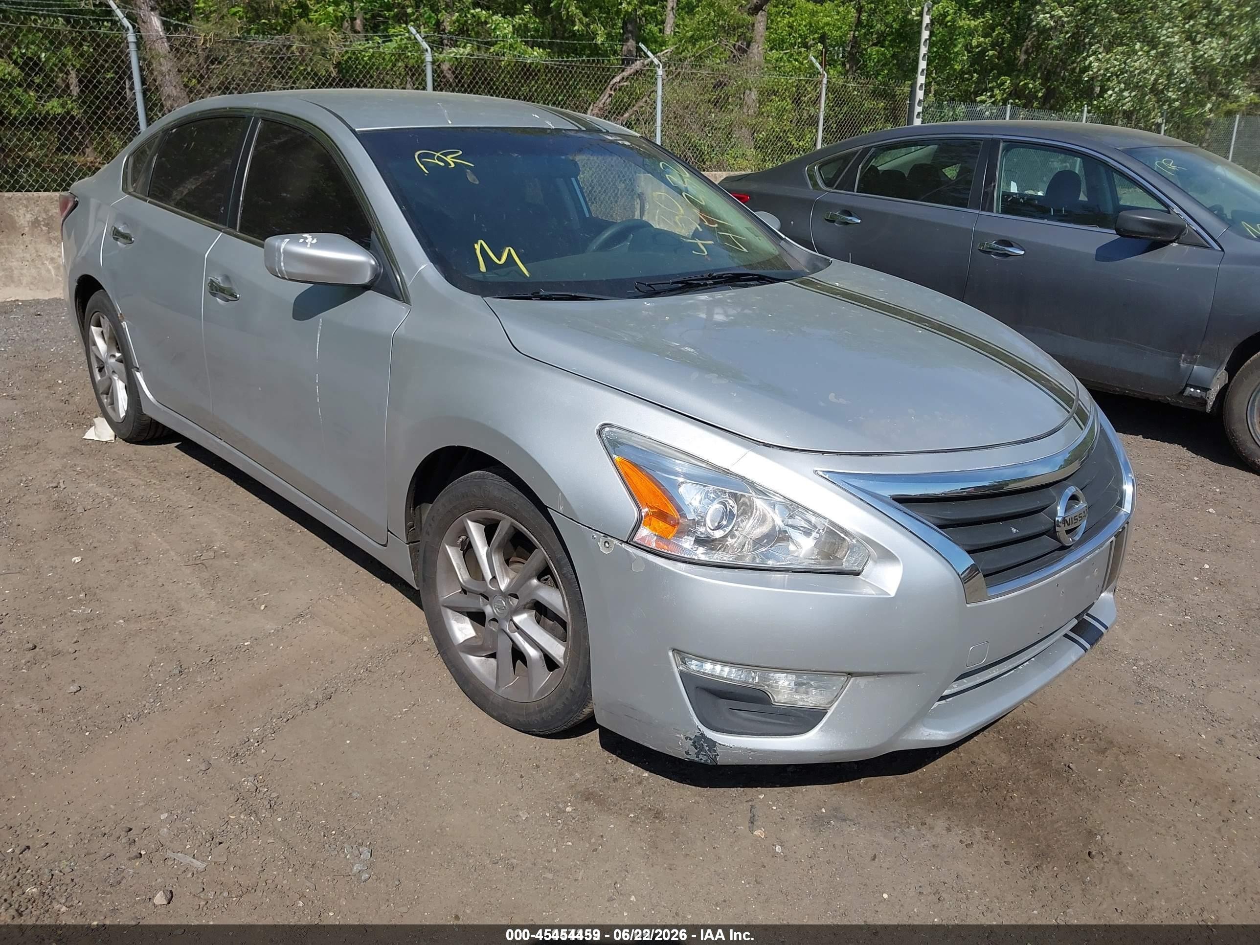 2014 Nissan Altima 2.5/2.5 S/2.5 Sl/2.5 Sv Серебряный vin: 1N4AL3AP3EC406679