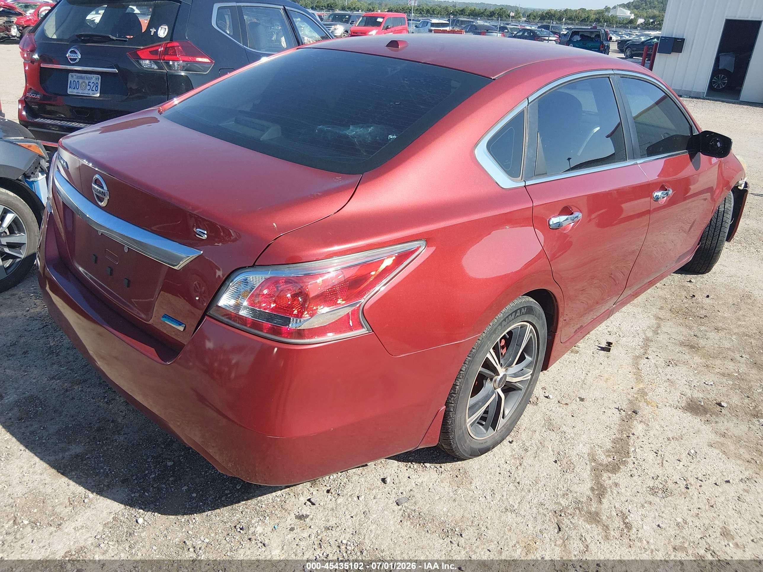 2014 Nissan Altima 2.5 S Red vin: 1N4AL3AP3EC412000