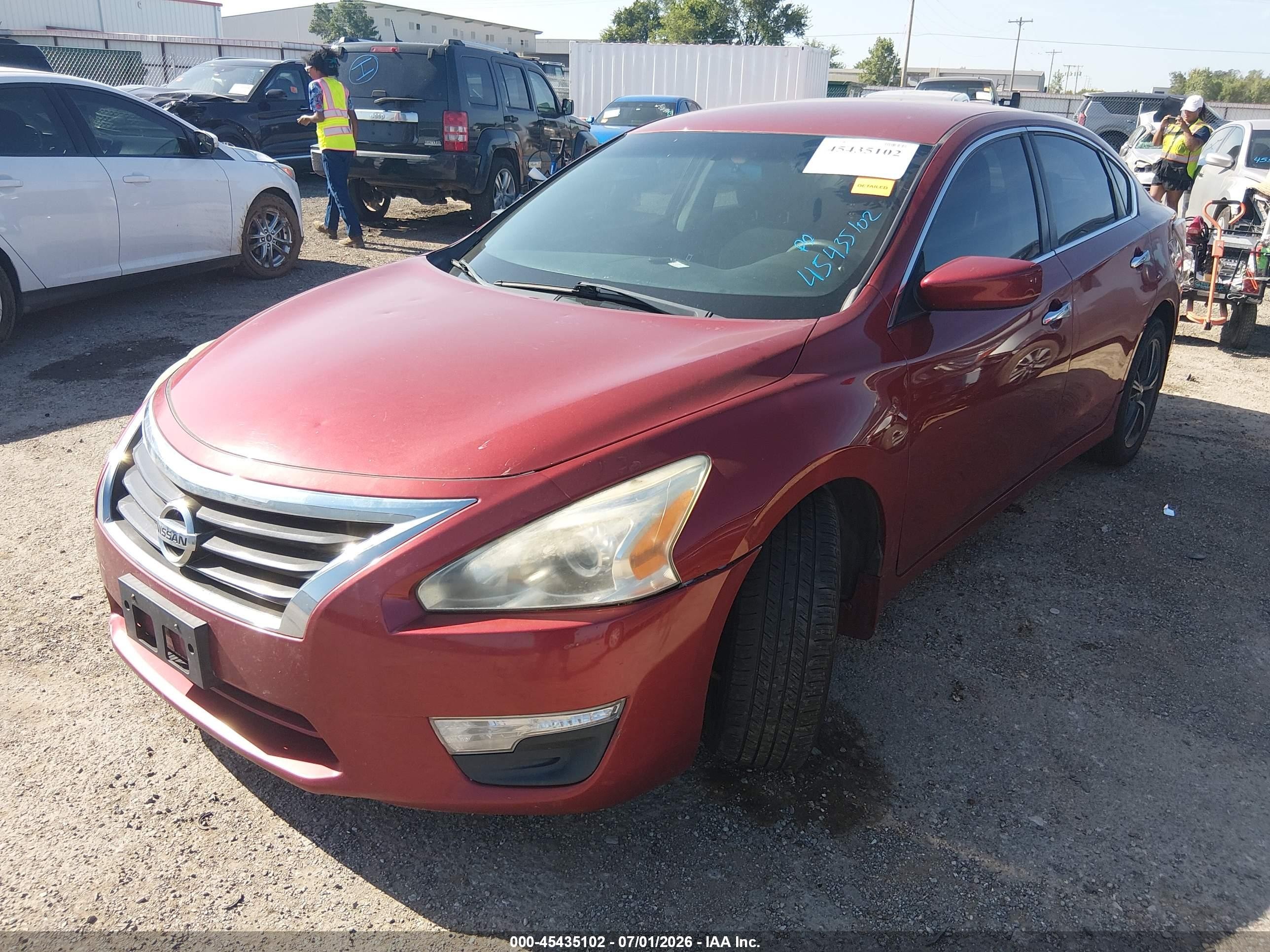 2014 Nissan Altima 2.5 S Red vin: 1N4AL3AP3EC412000