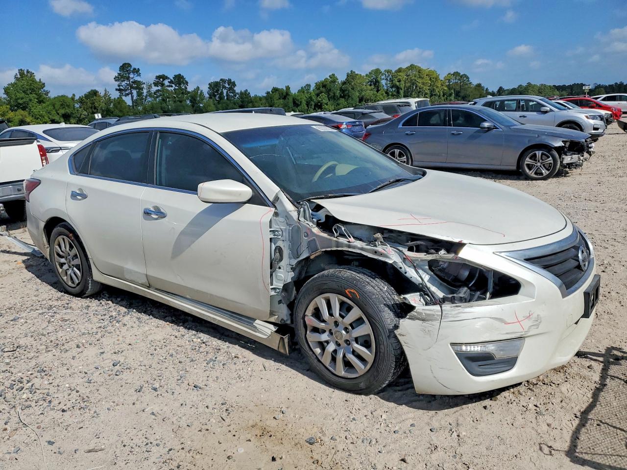 2014 Nissan Altima 2.5 S White vin: 1N4AL3AP3EC413034