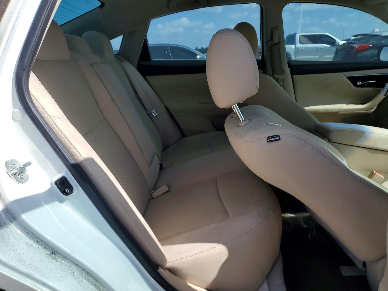 2014 Nissan Altima 2.5 S White vin: 1N4AL3AP3EC413034