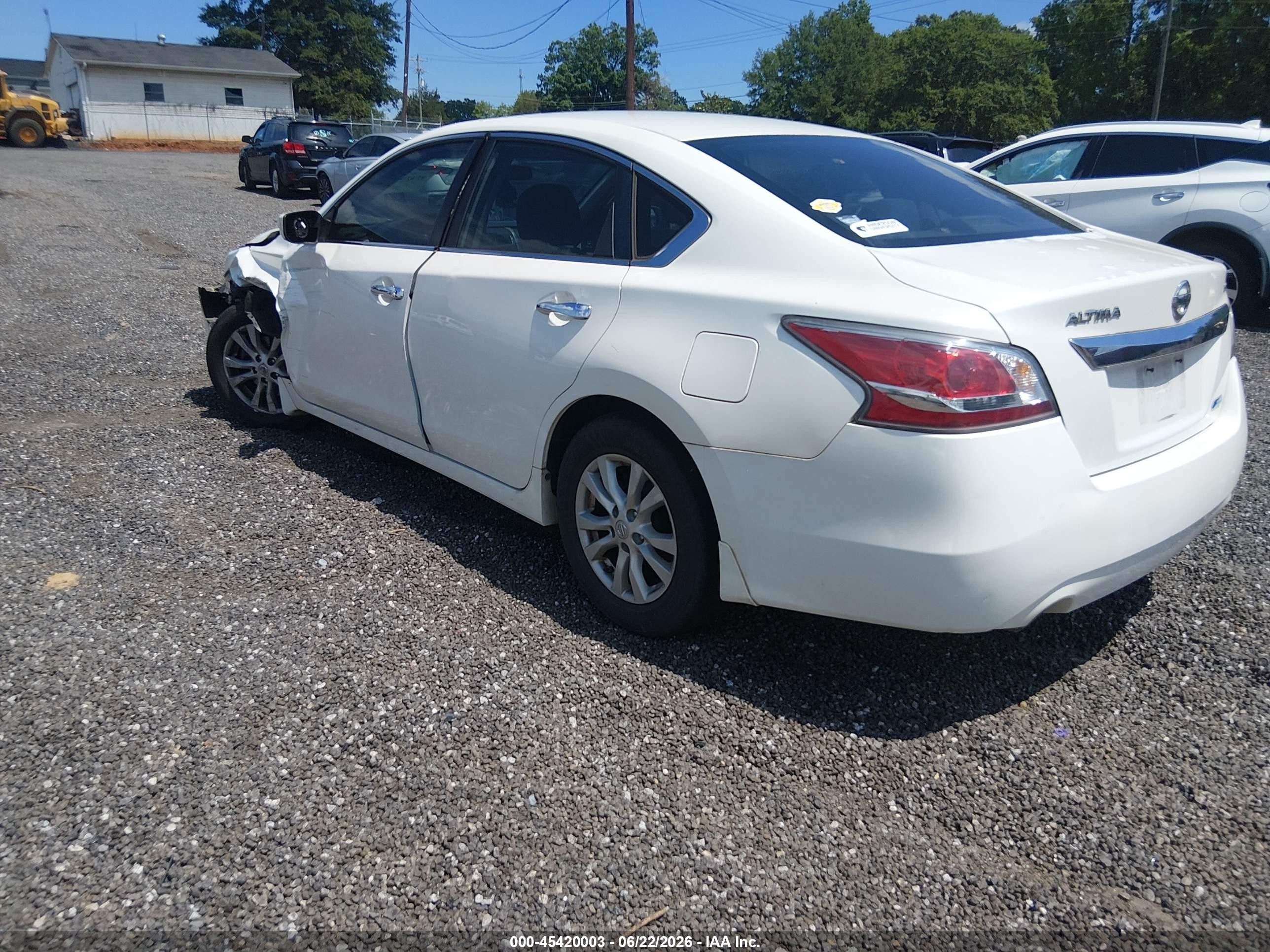 2014 Nissan Altima 2.5 S White vin: 1N4AL3AP3EC428682