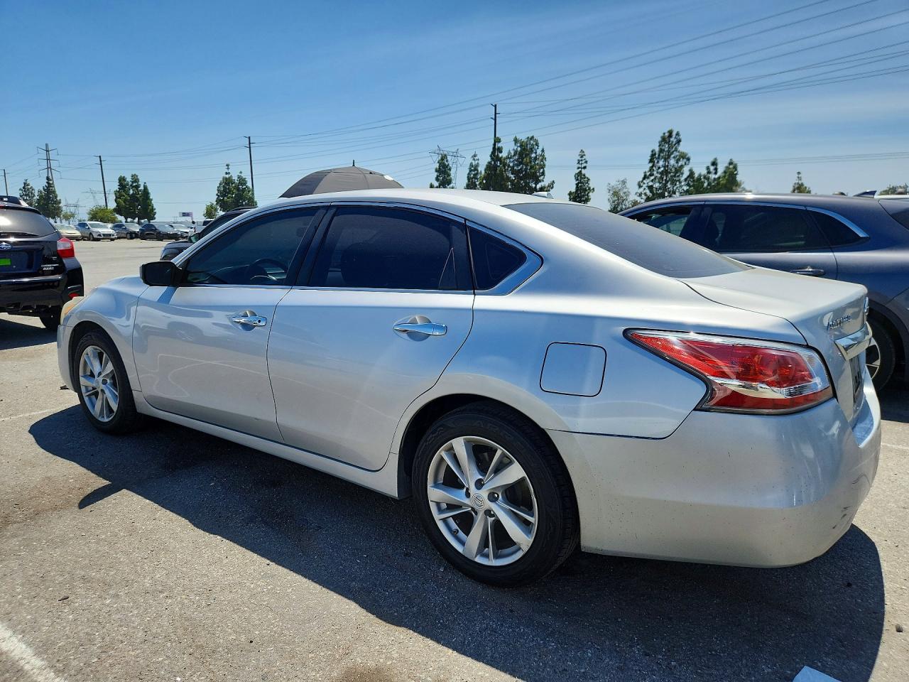 2014 Nissan Altima 2.5 Sv Серебряный vin: 1N4AL3AP3EC428875