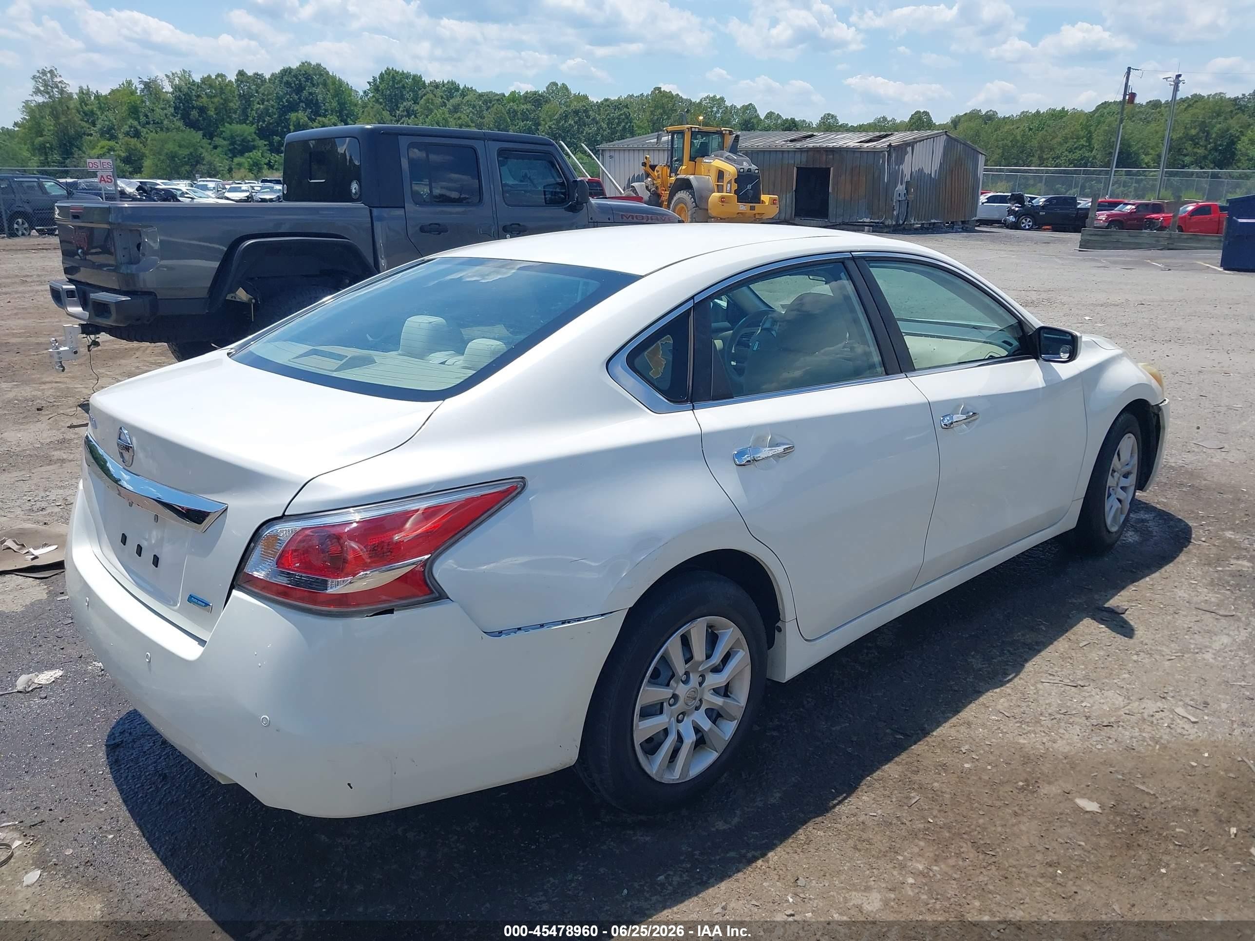 2014 Nissan Altima 2.5 White vin: 1N4AL3AP3EC903893