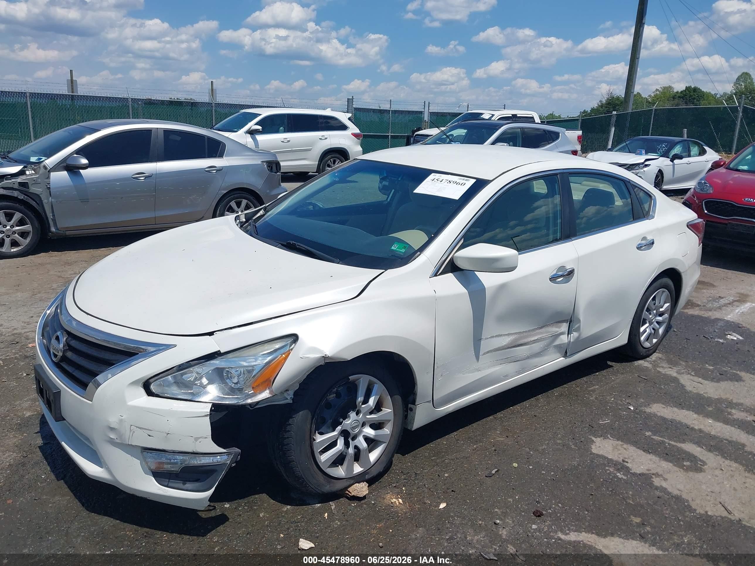 2014 Nissan Altima 2.5 White vin: 1N4AL3AP3EC903893