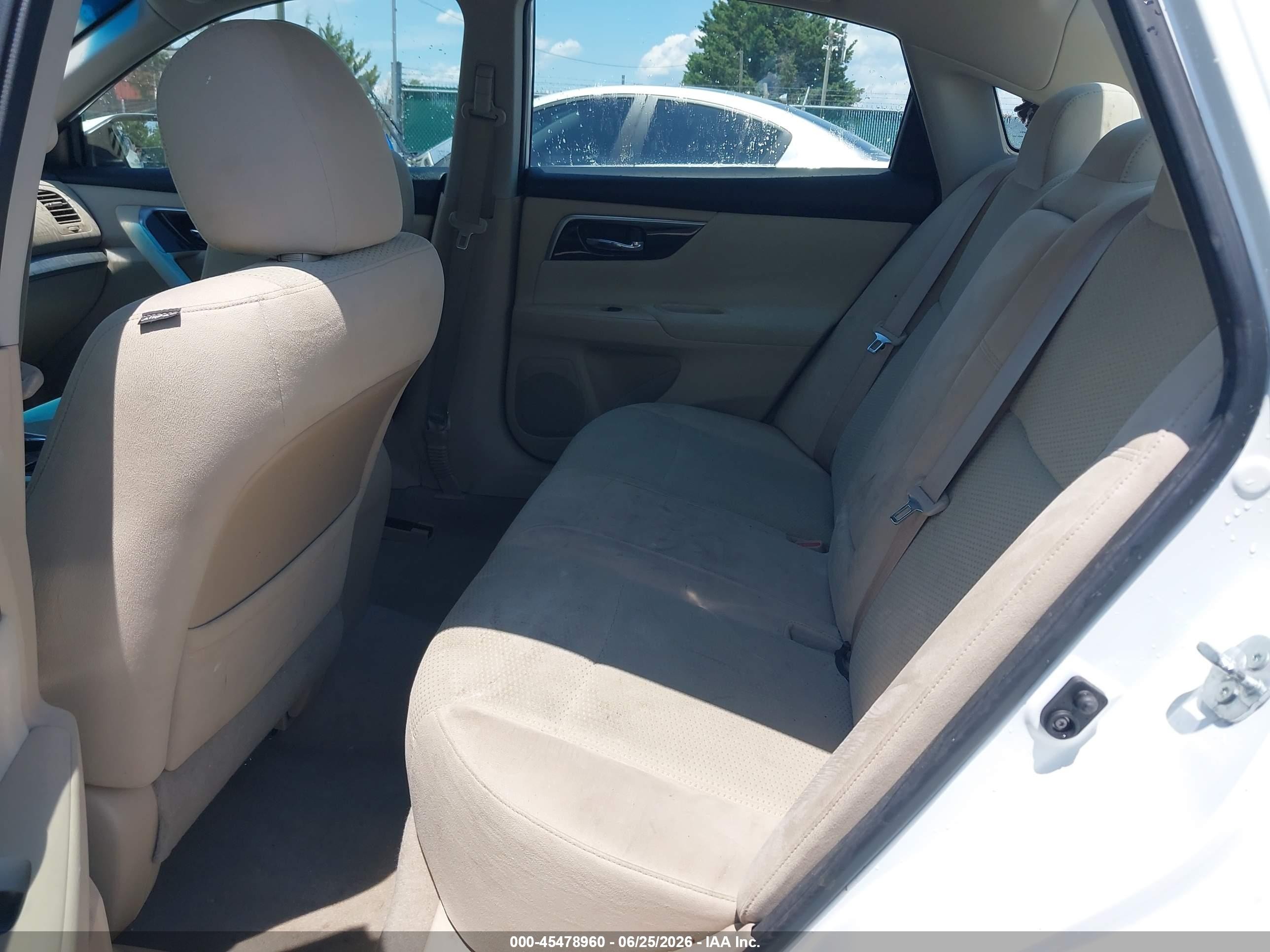 2014 Nissan Altima 2.5 White vin: 1N4AL3AP3EC903893