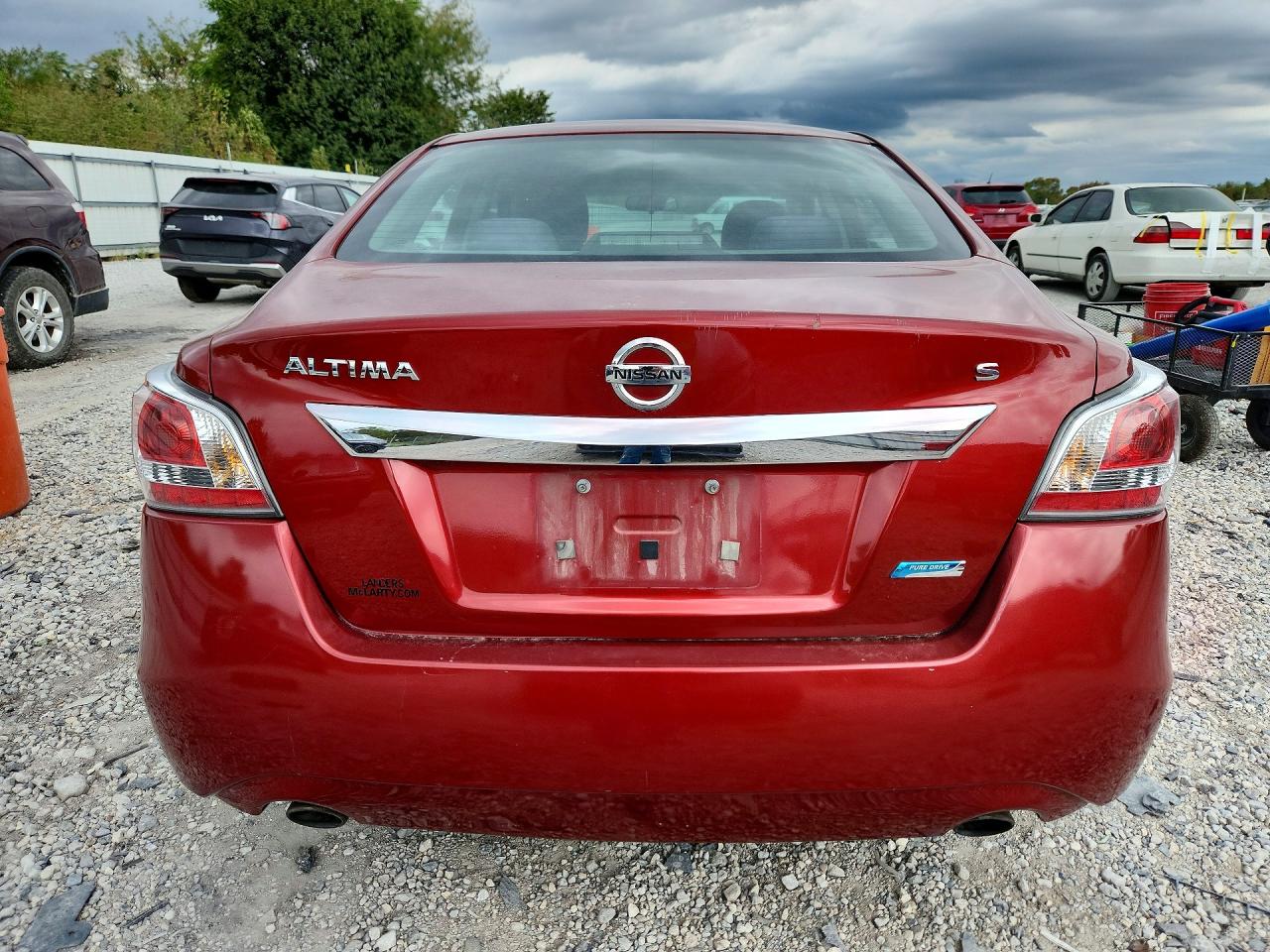2014 Nissan Altima 2.5 S Maroon vin: 1N4AL3AP3EN209516