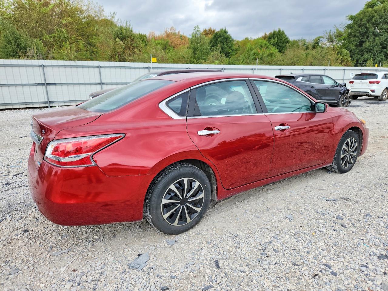 2014 Nissan Altima 2.5 S Maroon vin: 1N4AL3AP3EN209516