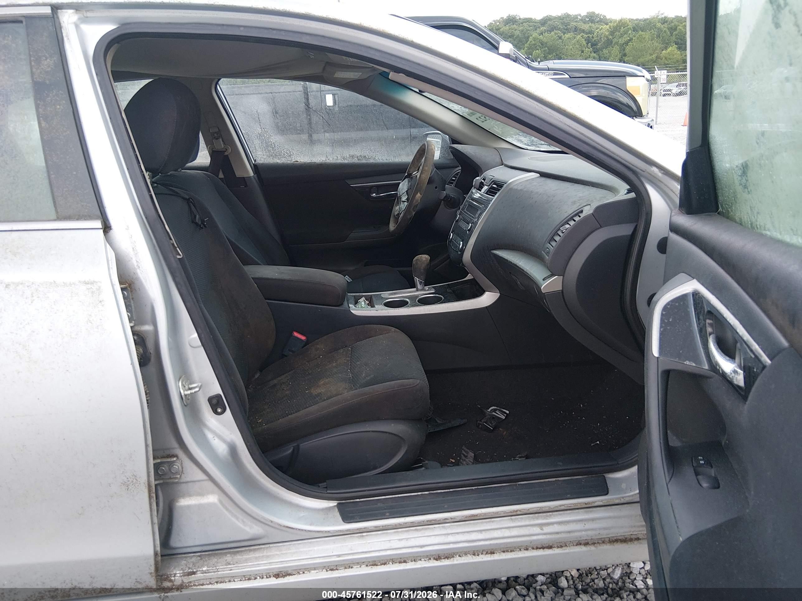2014 Nissan Altima 2.5 S Silver vin: 1N4AL3AP3EN220838