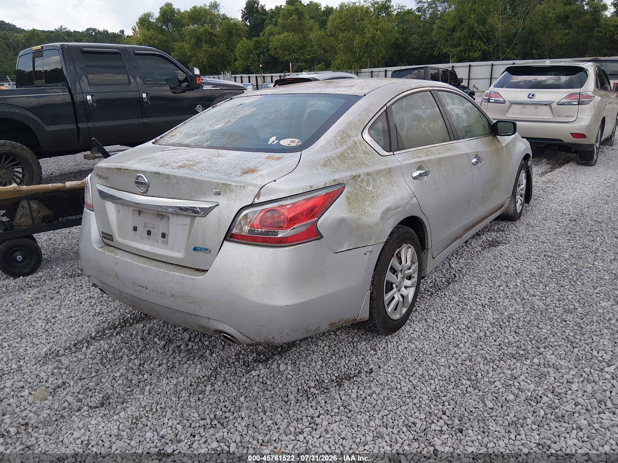 2014 Nissan Altima 2.5 S Silver vin: 1N4AL3AP3EN220838