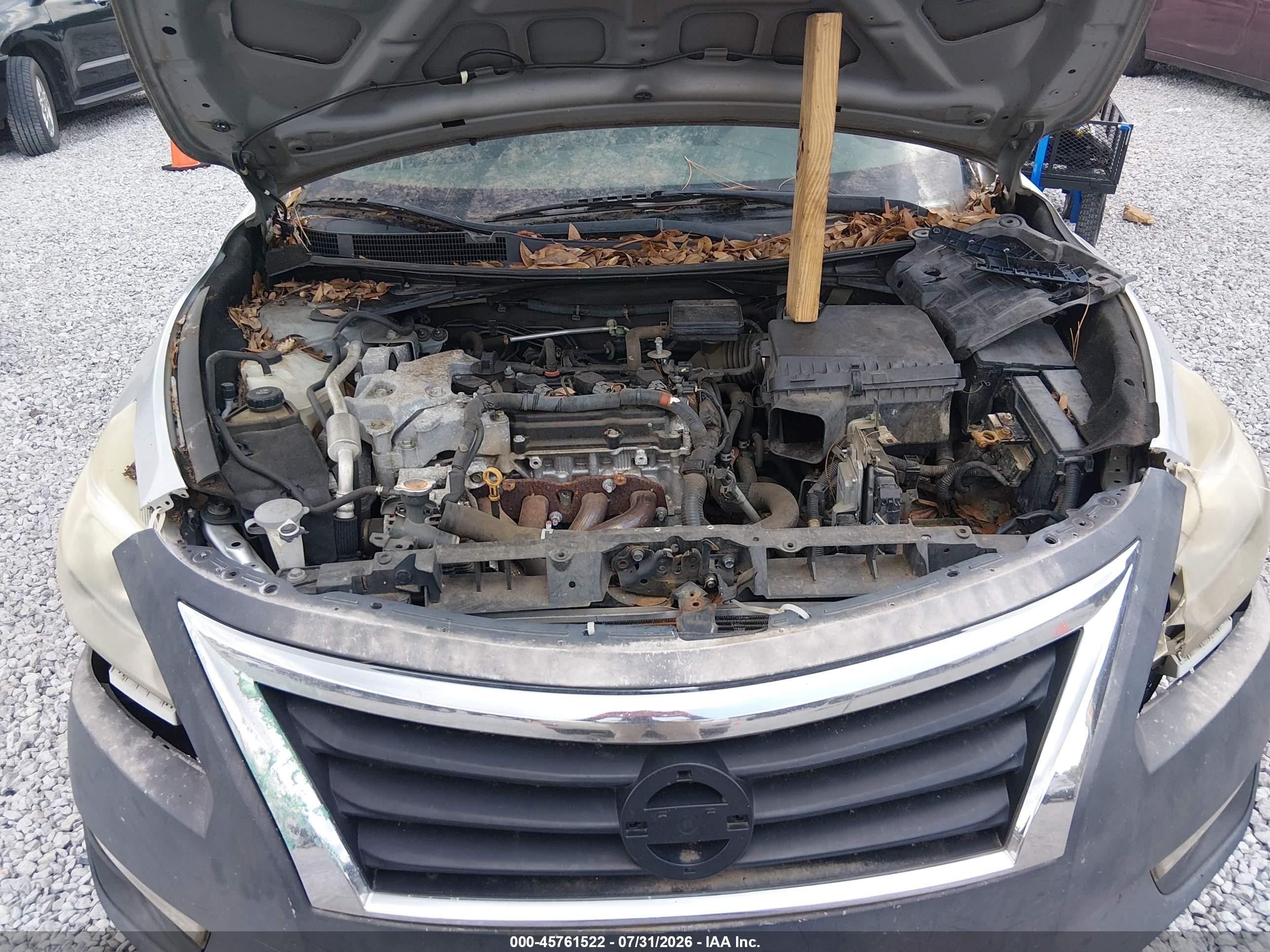 2014 Nissan Altima 2.5 S Silver vin: 1N4AL3AP3EN220838