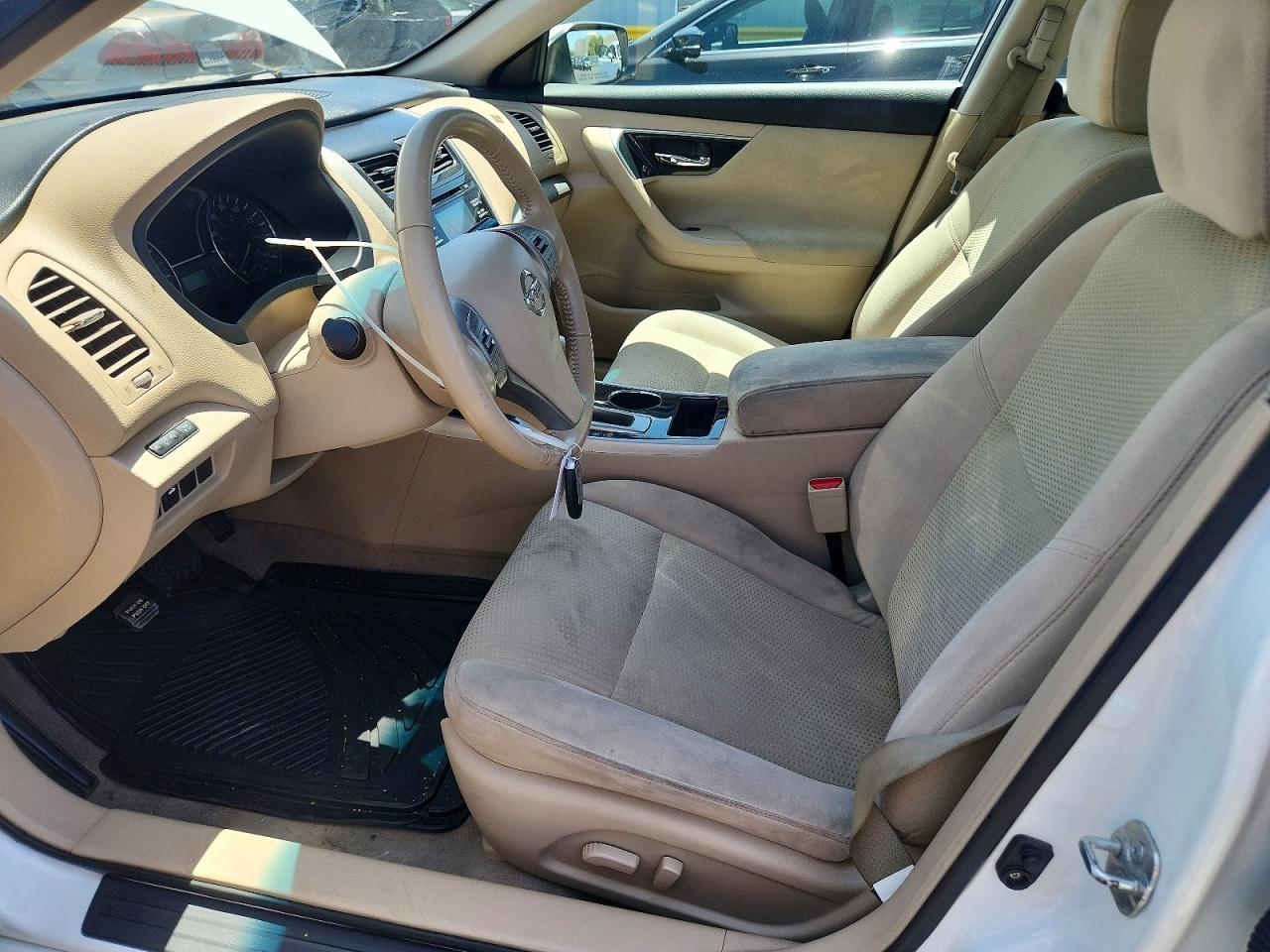2014 Nissan Altima 2.5 Sv White vin: 1N4AL3AP3EN230754