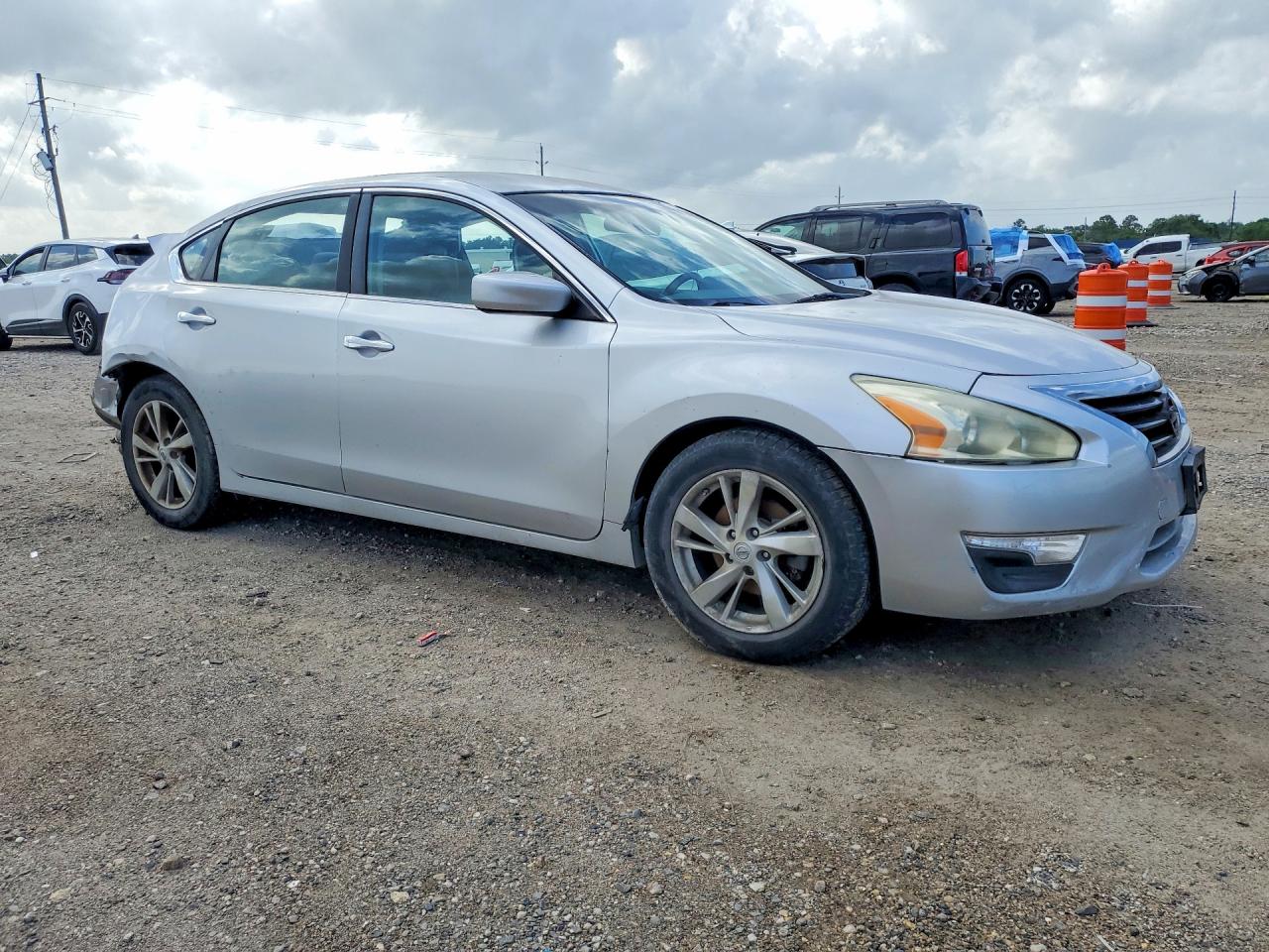 2014 Nissan Altima 2.5 Sv Silver vin: 1N4AL3AP3EN232228