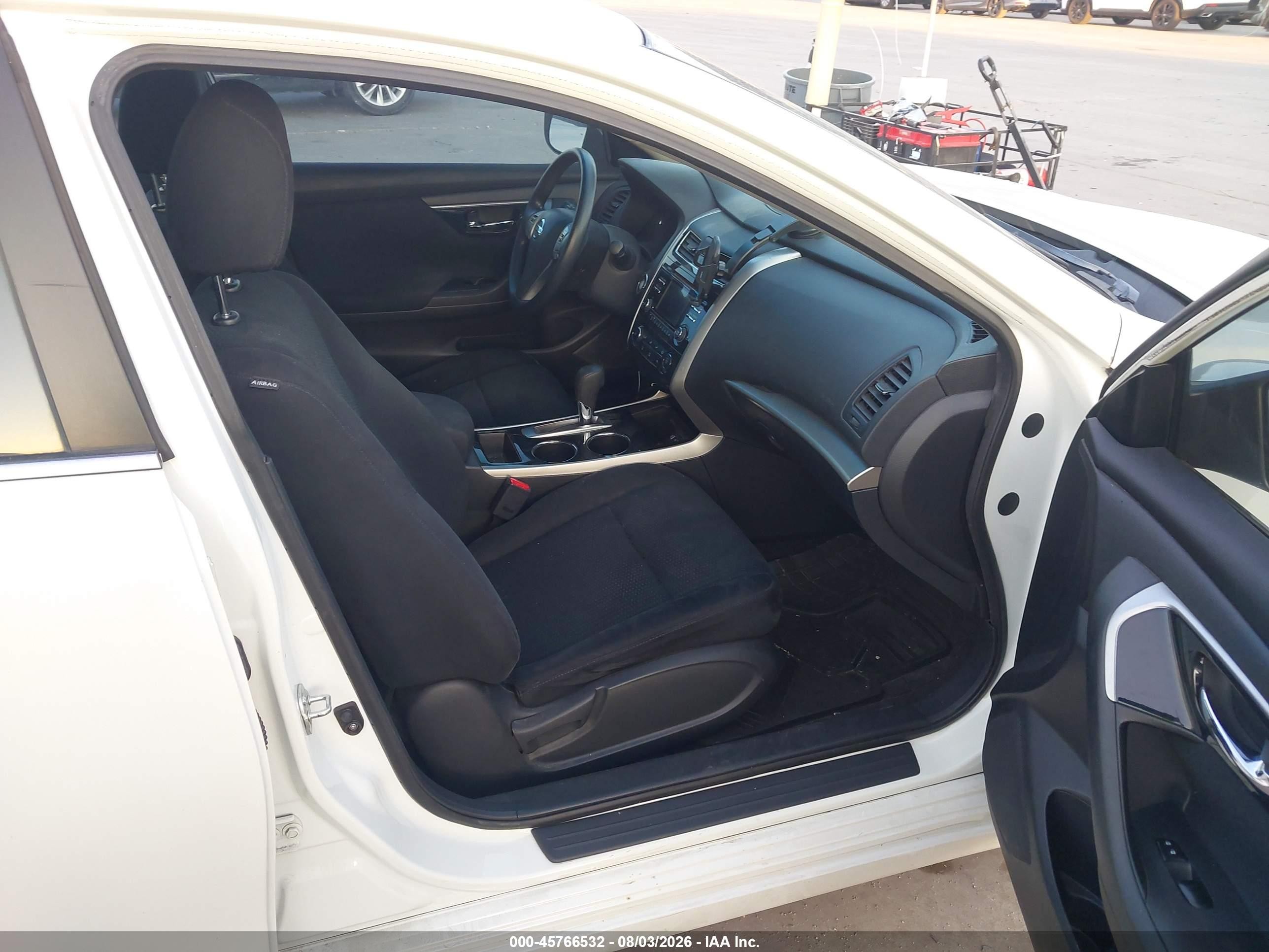 2014 Nissan Altima 2.5 S White vin: 1N4AL3AP3EN256254