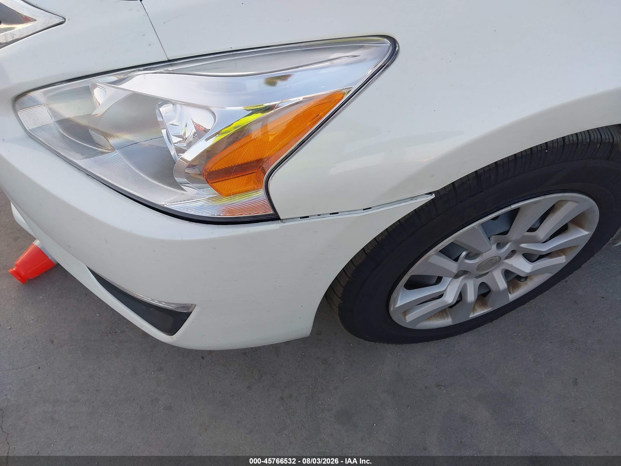 2014 Nissan Altima 2.5 S White vin: 1N4AL3AP3EN256254