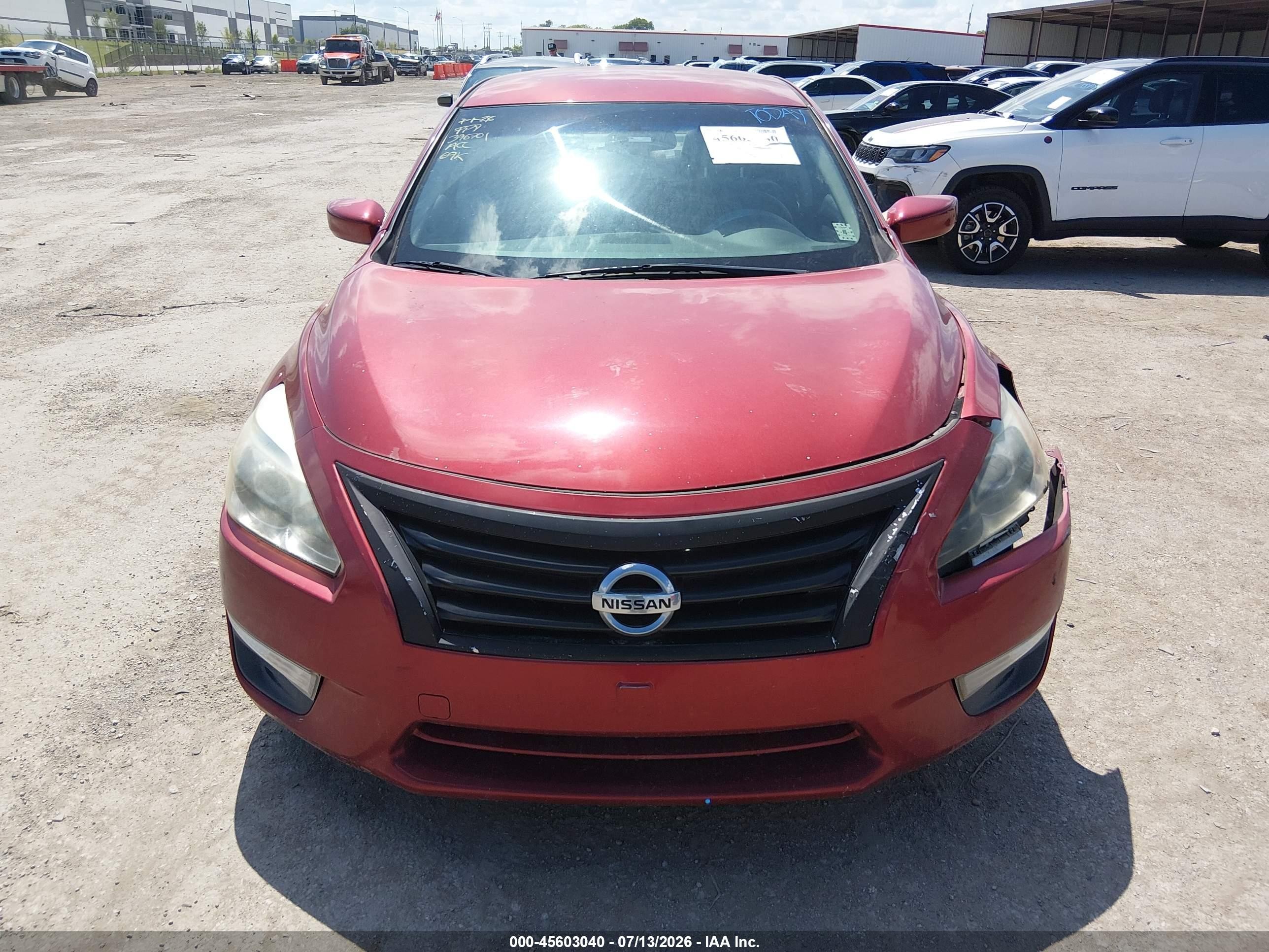 2014 Nissan Altima 2.5 S Red vin: 1N4AL3AP3EN333298