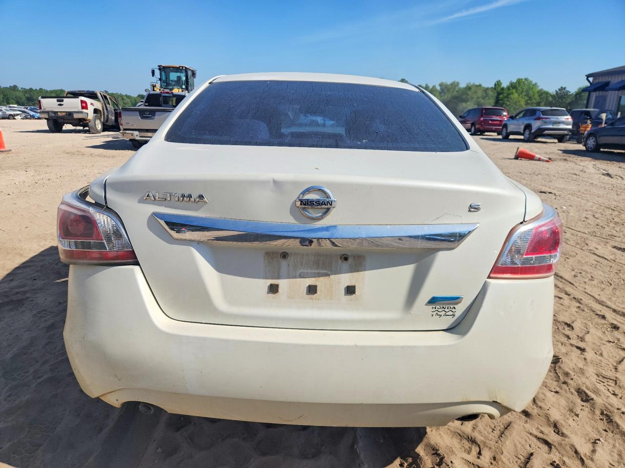 2014 Nissan Altima 2.5 S White vin: 1N4AL3AP3EN344088