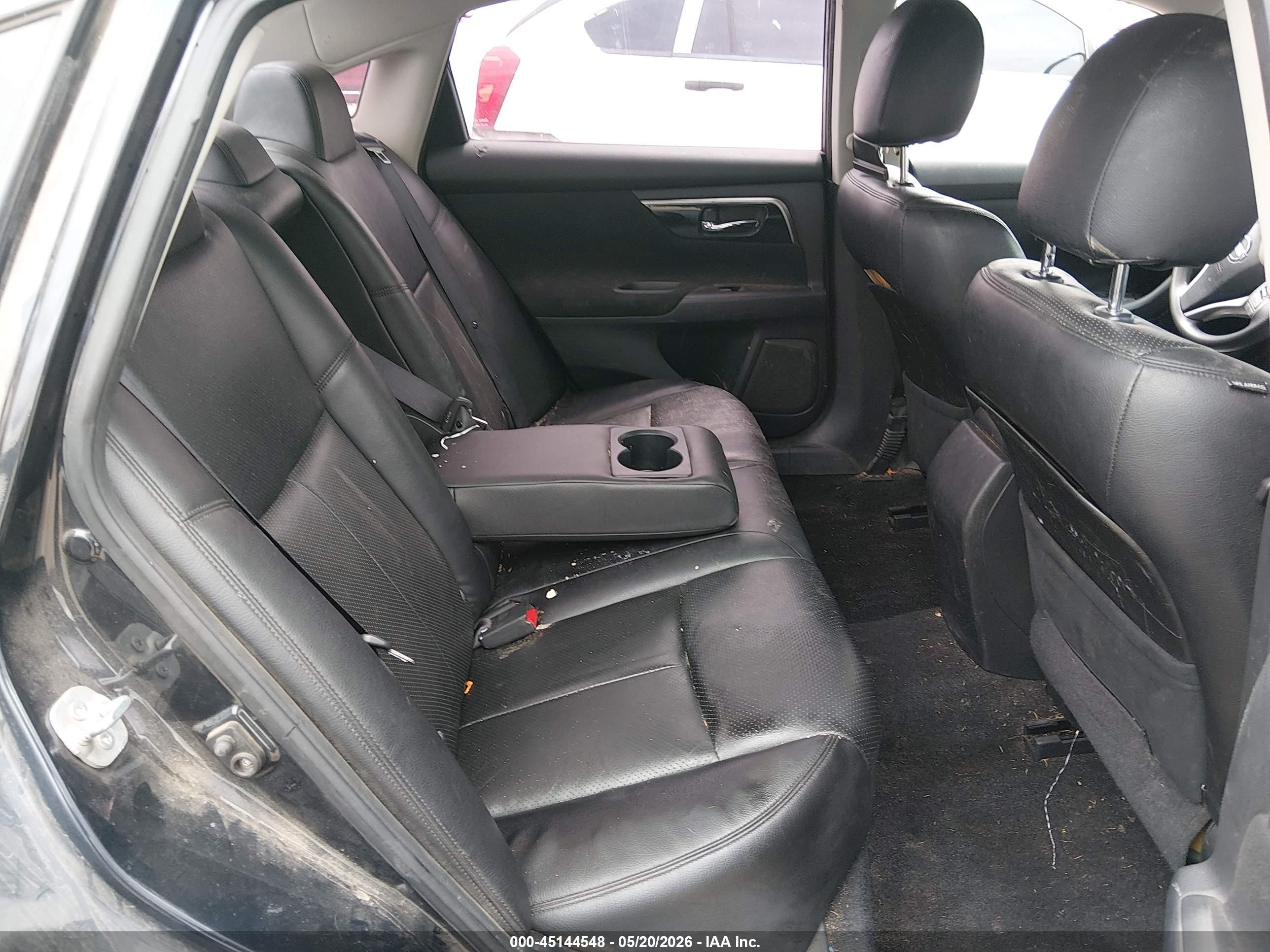 2014 Nissan Altima 2.5 S Navy vin: 1N4AL3AP3EN348917