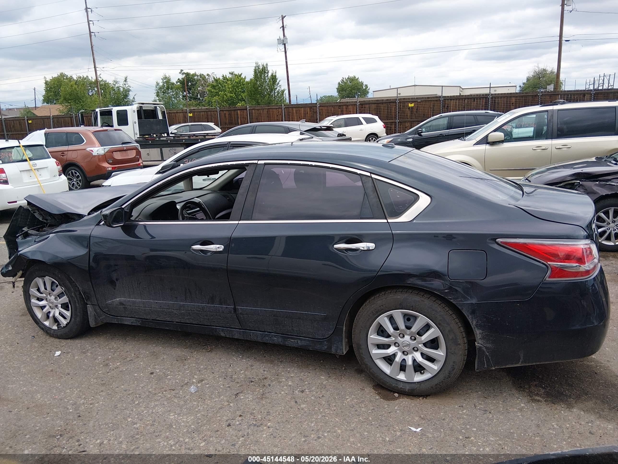 2014 Nissan Altima 2.5 S Navy vin: 1N4AL3AP3EN348917