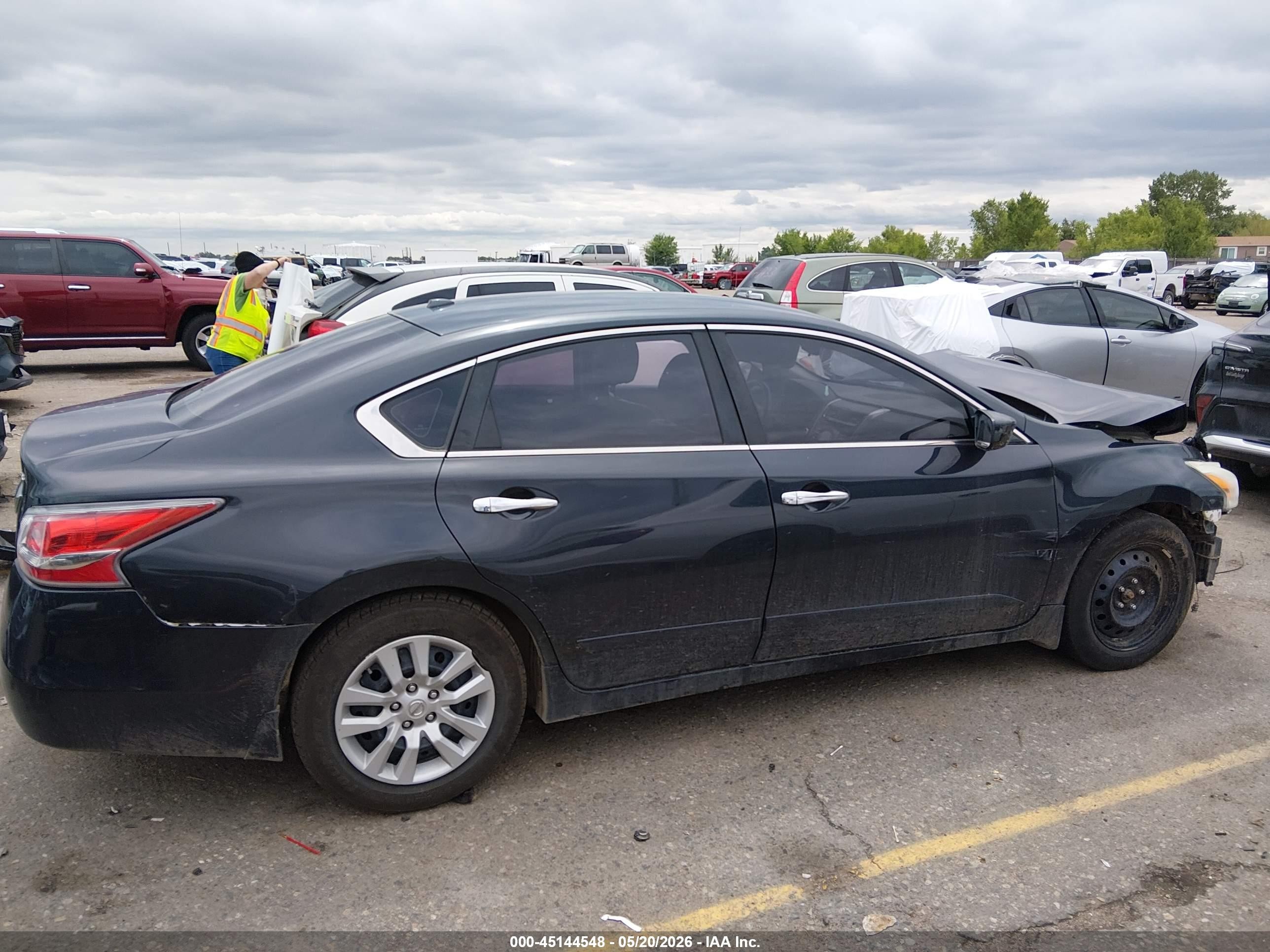 2014 Nissan Altima 2.5 S Navy vin: 1N4AL3AP3EN348917
