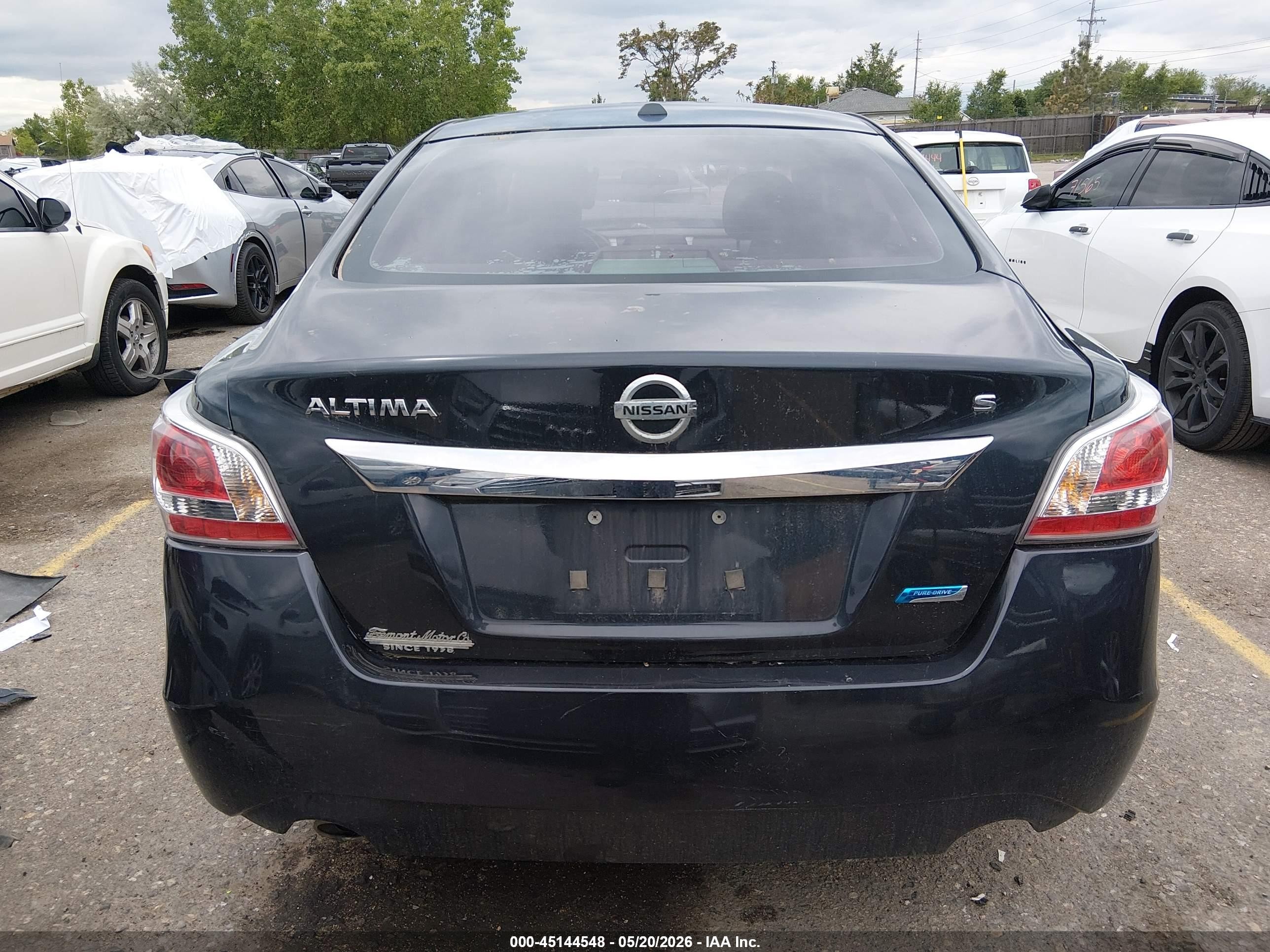 2014 Nissan Altima 2.5 S Navy vin: 1N4AL3AP3EN348917