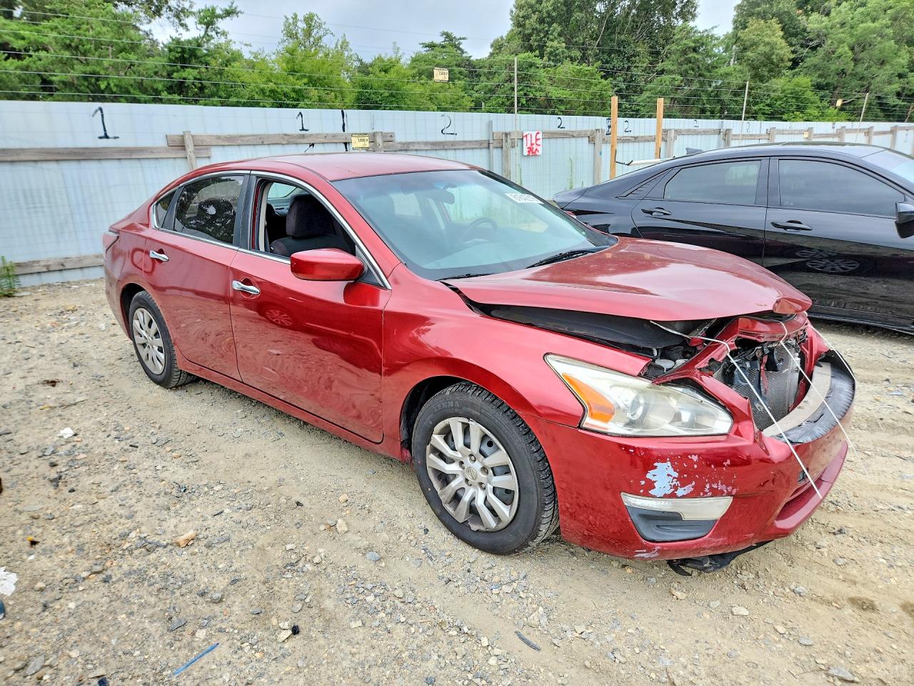 2014 Nissan Altima 2.5 S Red vin: 1N4AL3AP3EN363577