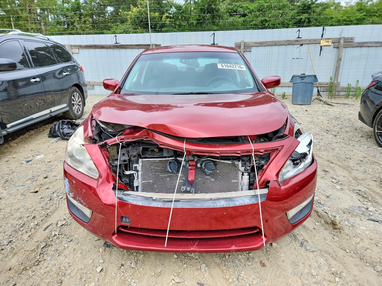 2014 Nissan Altima 2.5 S Red vin: 1N4AL3AP3EN363577
