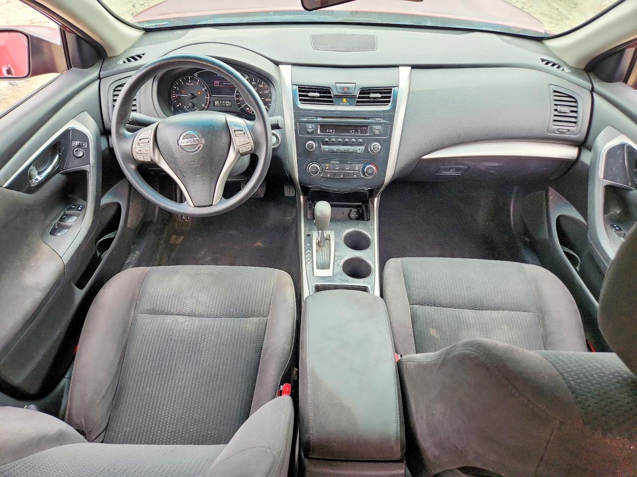 2014 Nissan Altima 2.5 S Red vin: 1N4AL3AP3EN363577