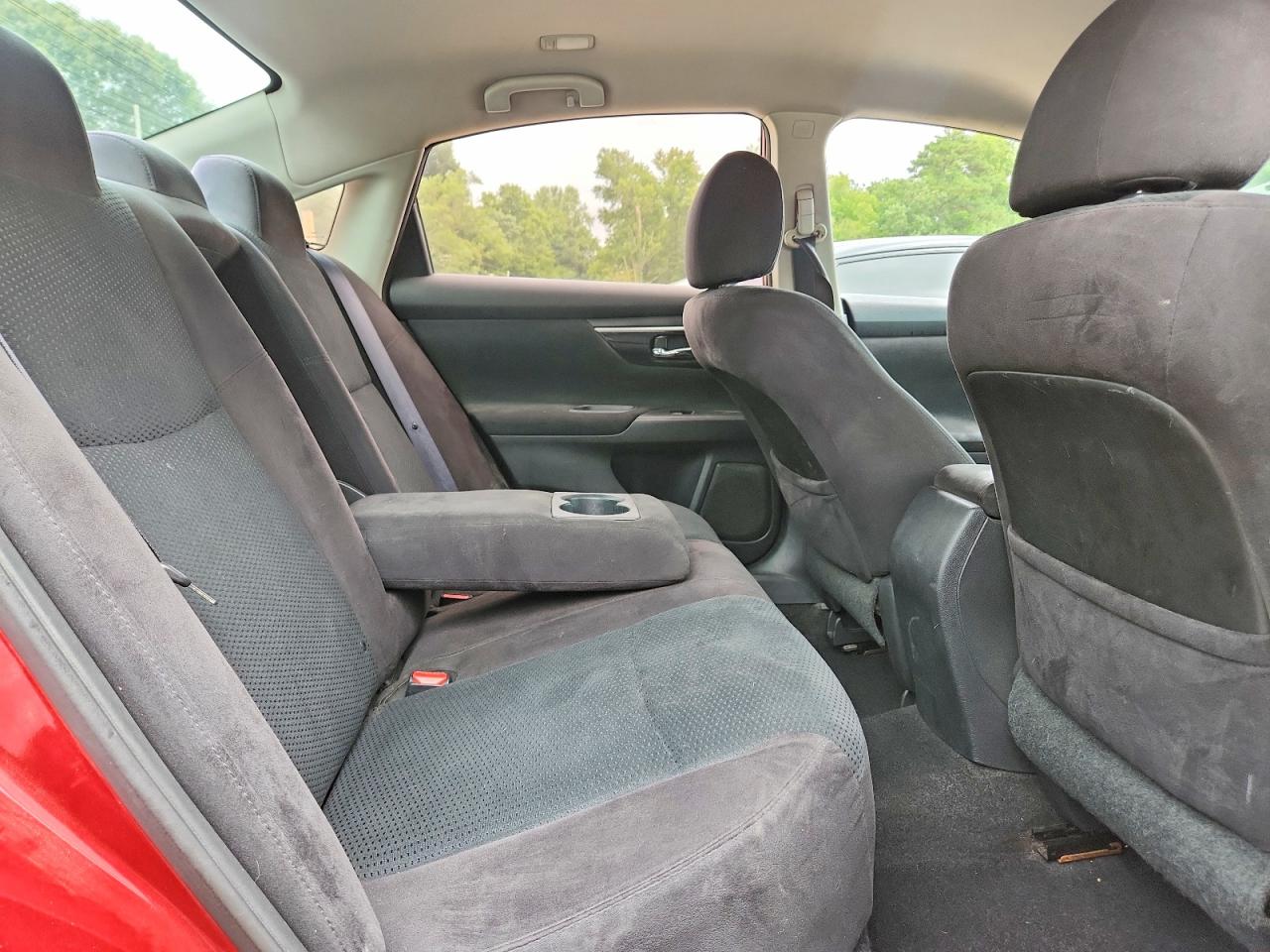 2014 Nissan Altima 2.5 S Red vin: 1N4AL3AP3EN363577