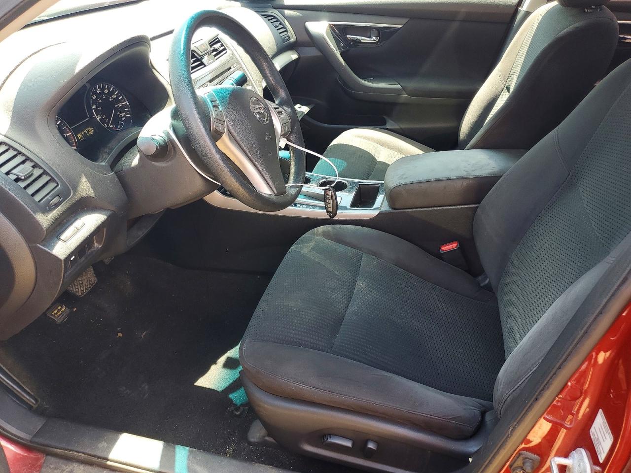 2014 Nissan Altima 2.5 S Red vin: 1N4AL3AP3EN363577
