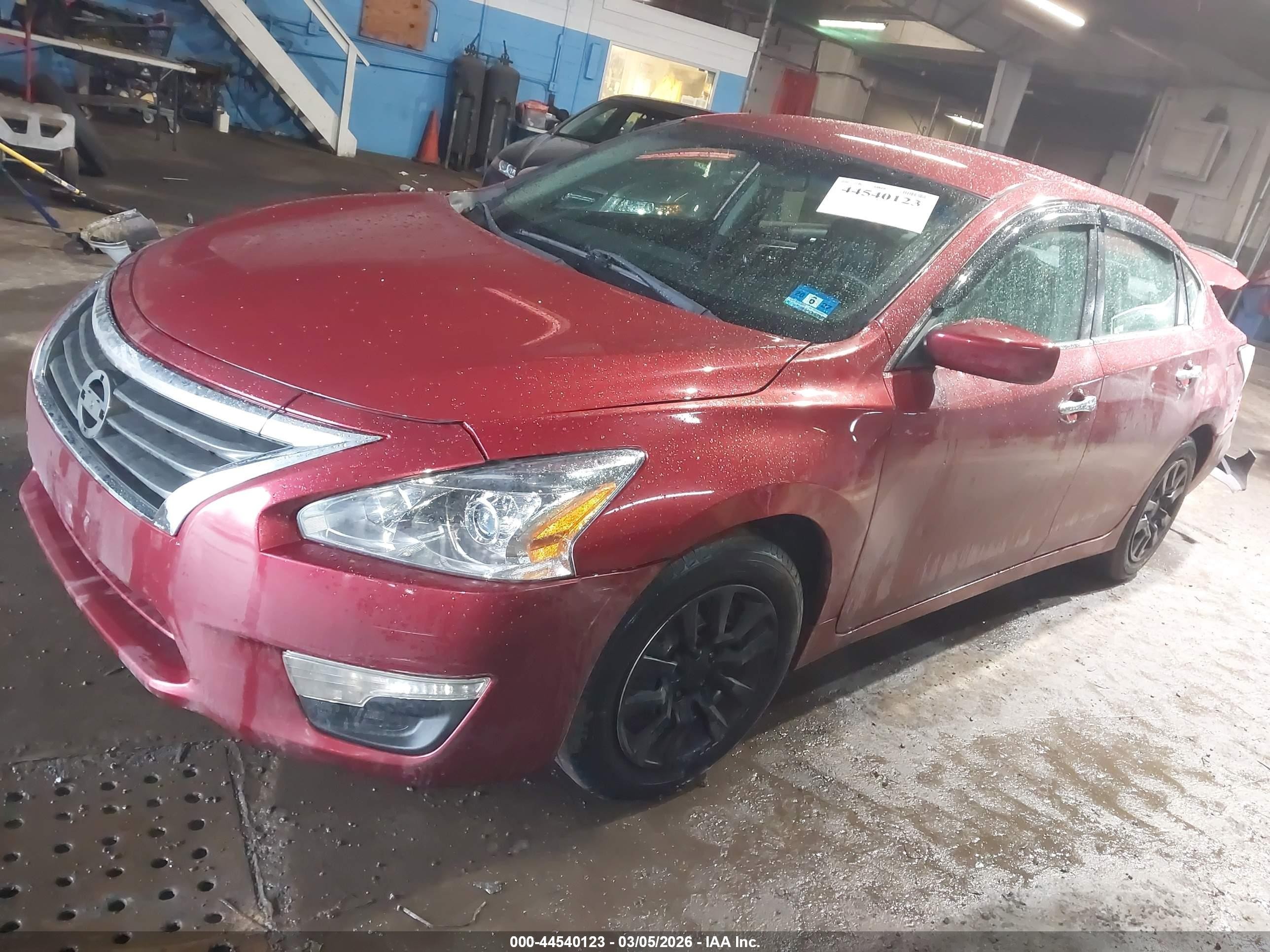 2014 Nissan Altima 2.5/2.5 S/2.5 Sl/2.5 Sv Red vin: 1N4AL3AP3EN373087