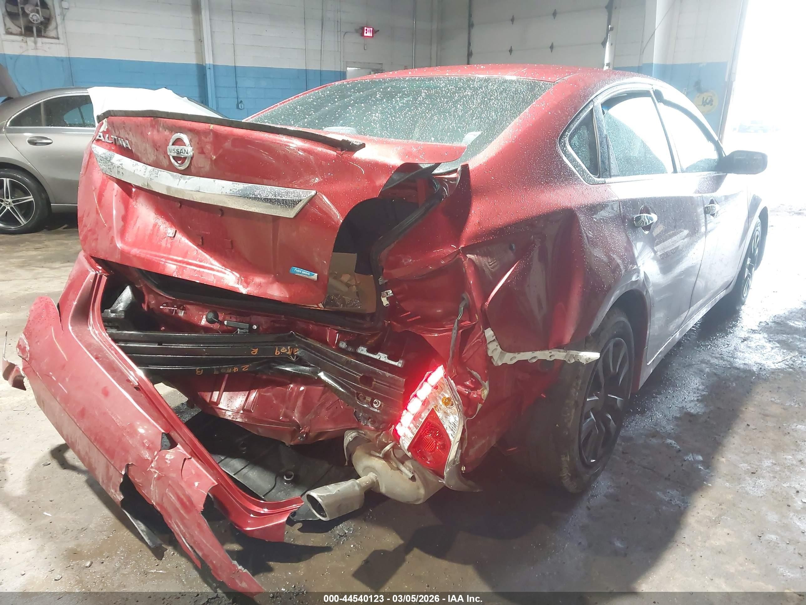 2014 Nissan Altima 2.5/2.5 S/2.5 Sl/2.5 Sv Red vin: 1N4AL3AP3EN373087