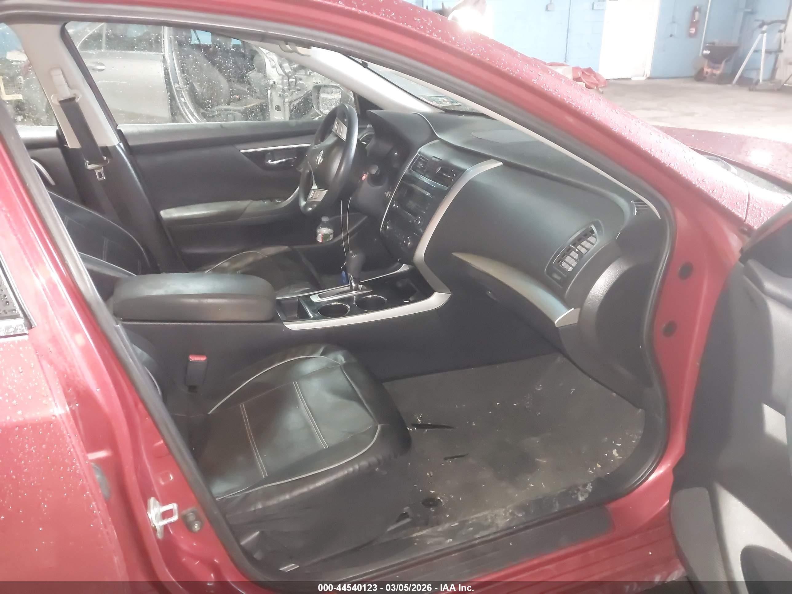 2014 Nissan Altima 2.5/2.5 S/2.5 Sl/2.5 Sv Red vin: 1N4AL3AP3EN373087