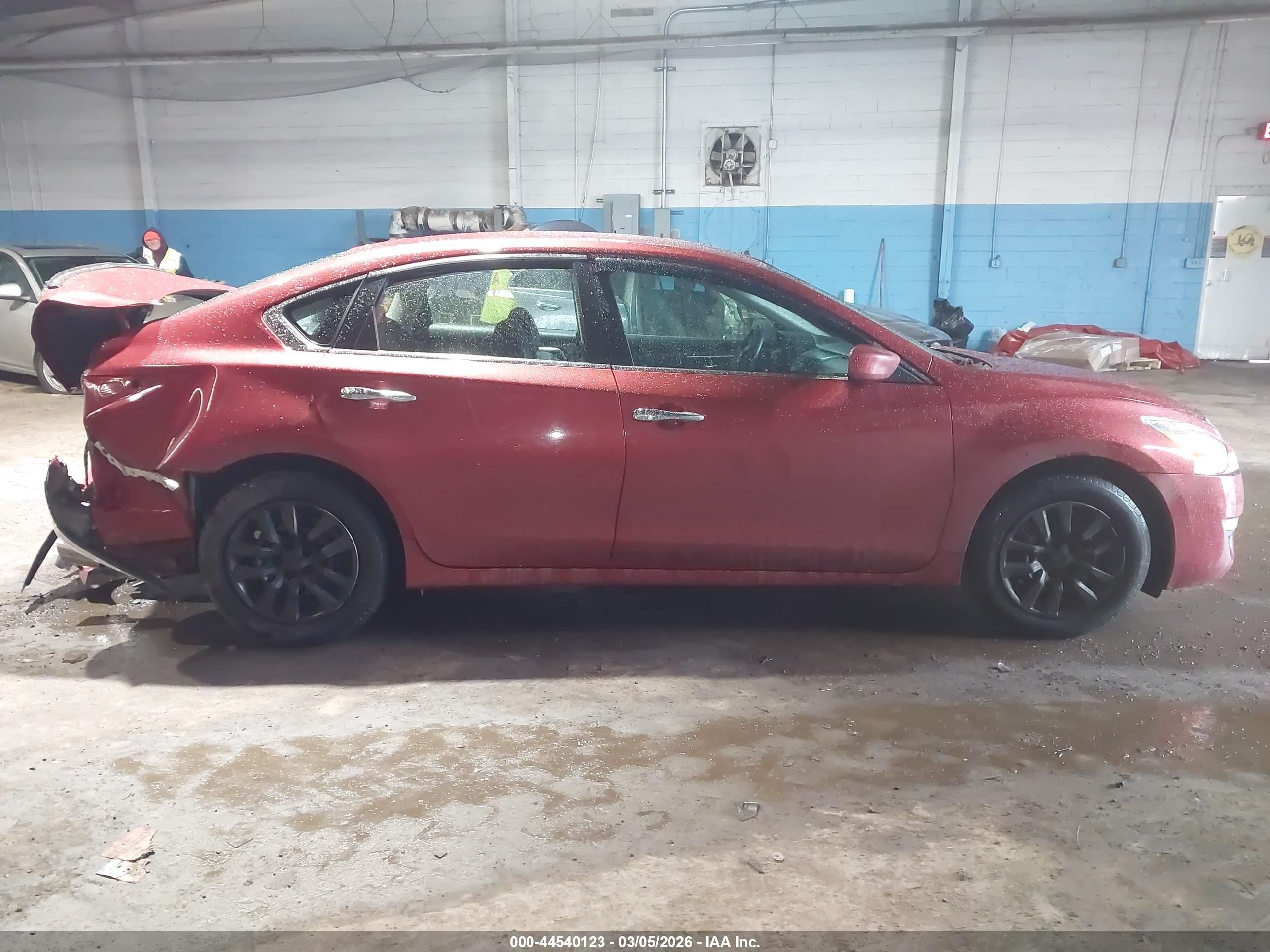 2014 Nissan Altima 2.5/2.5 S/2.5 Sl/2.5 Sv Red vin: 1N4AL3AP3EN373087