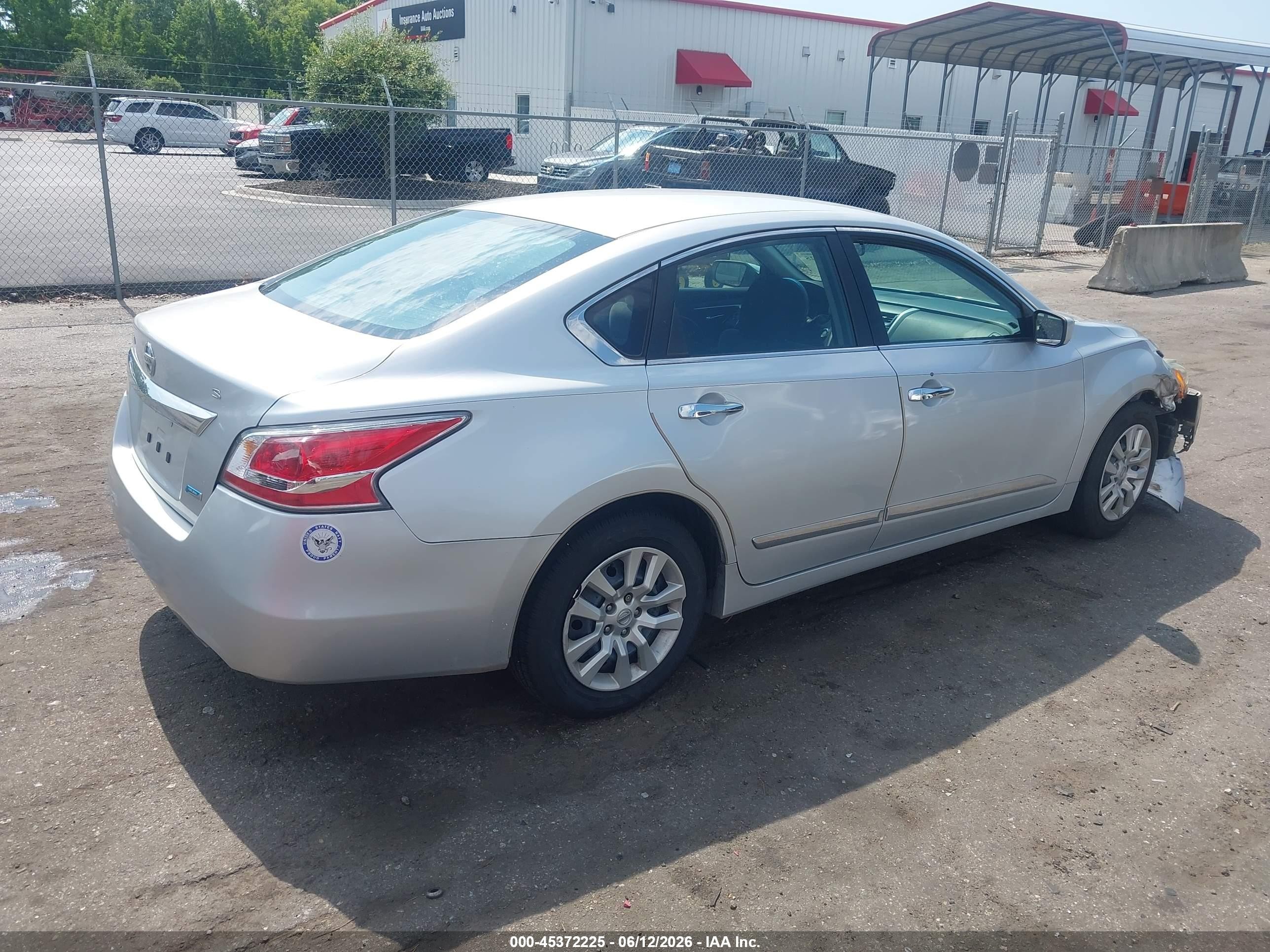 2014 Nissan Altima 2.5 S Silver vin: 1N4AL3AP3EN389029
