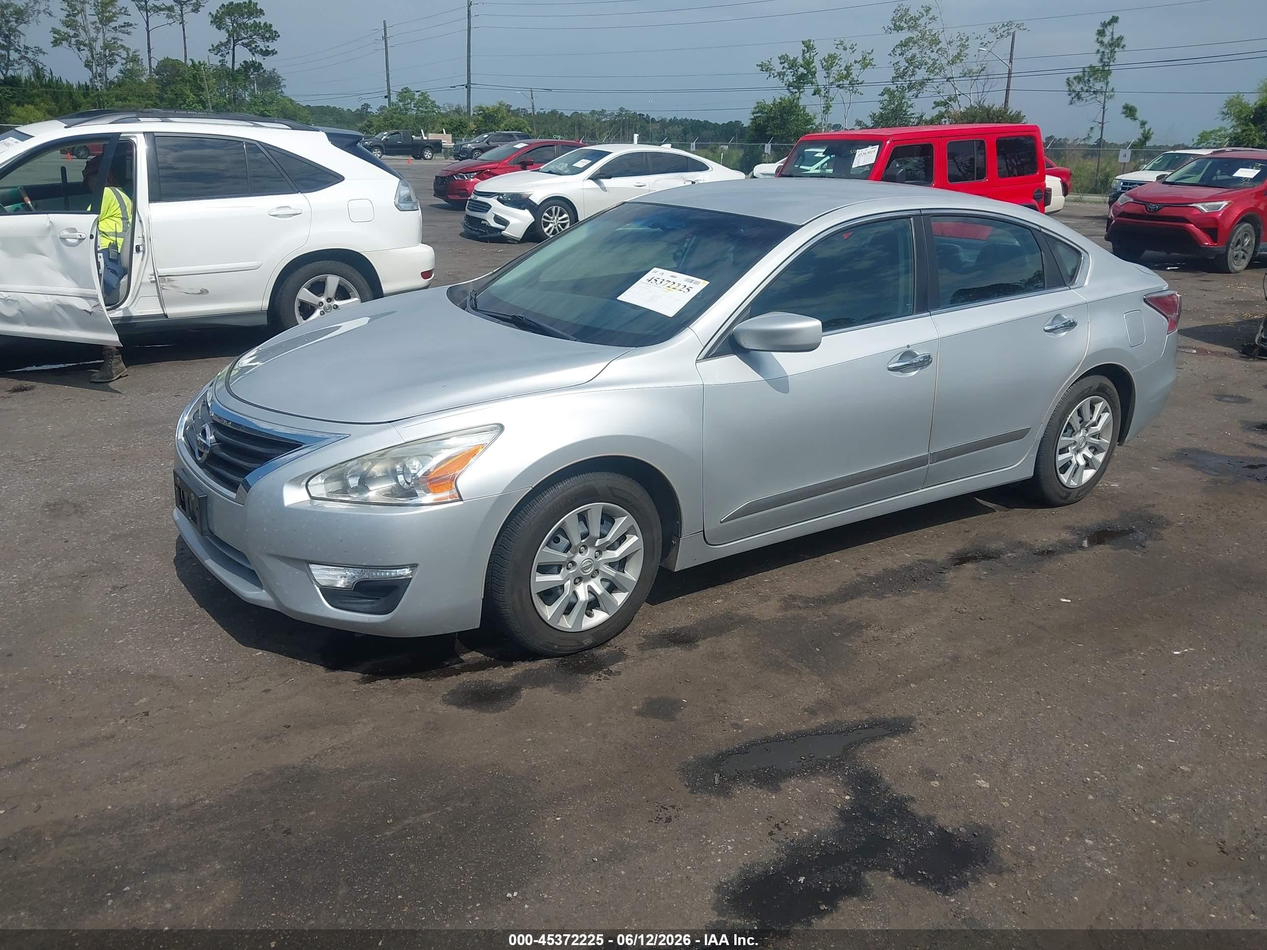 2014 Nissan Altima 2.5 S Silver vin: 1N4AL3AP3EN389029