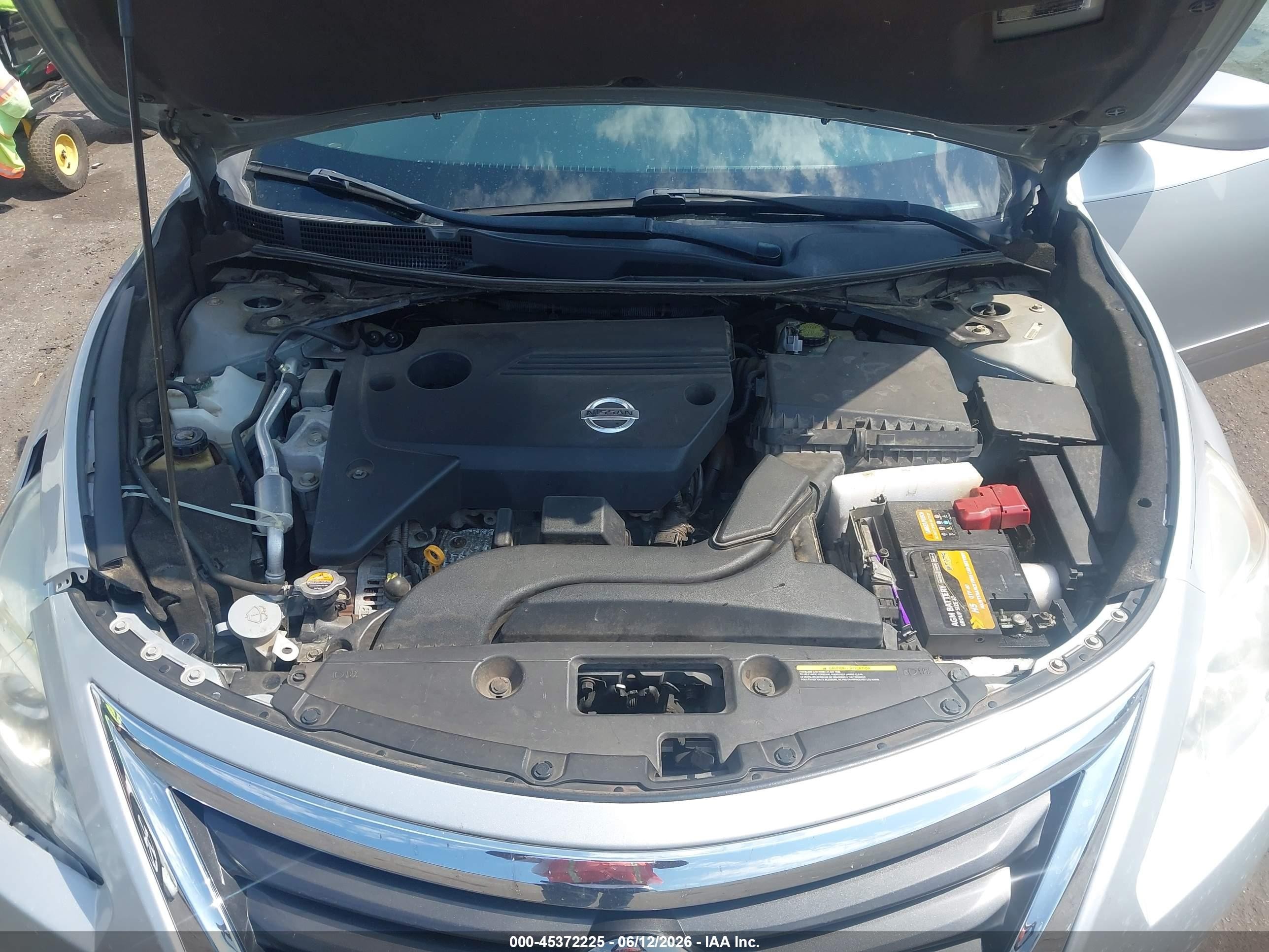 2014 Nissan Altima 2.5 S Silver vin: 1N4AL3AP3EN389029