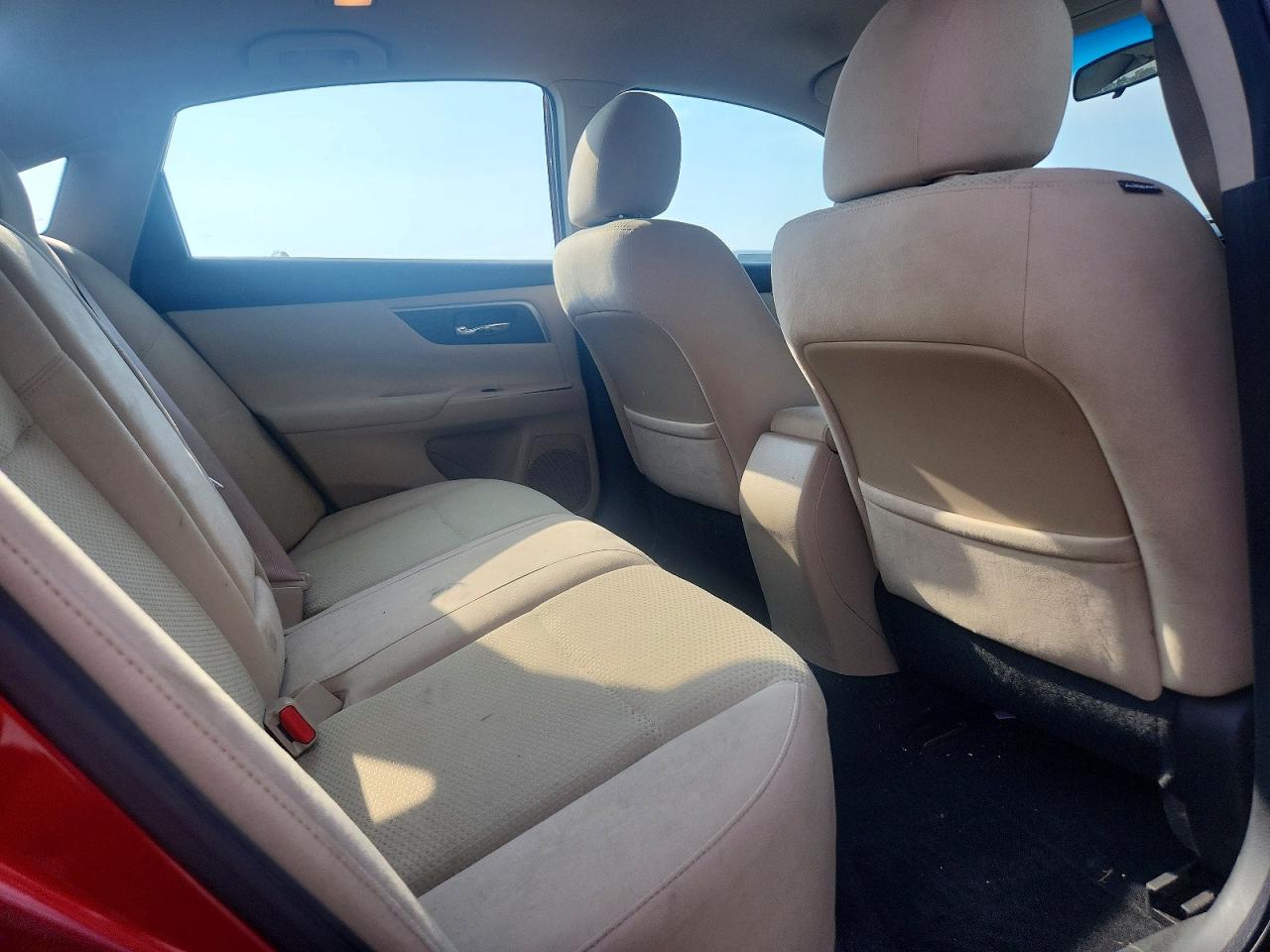 2015 Nissan Altima 2.5 S Red vin: 1N4AL3AP3FC105508