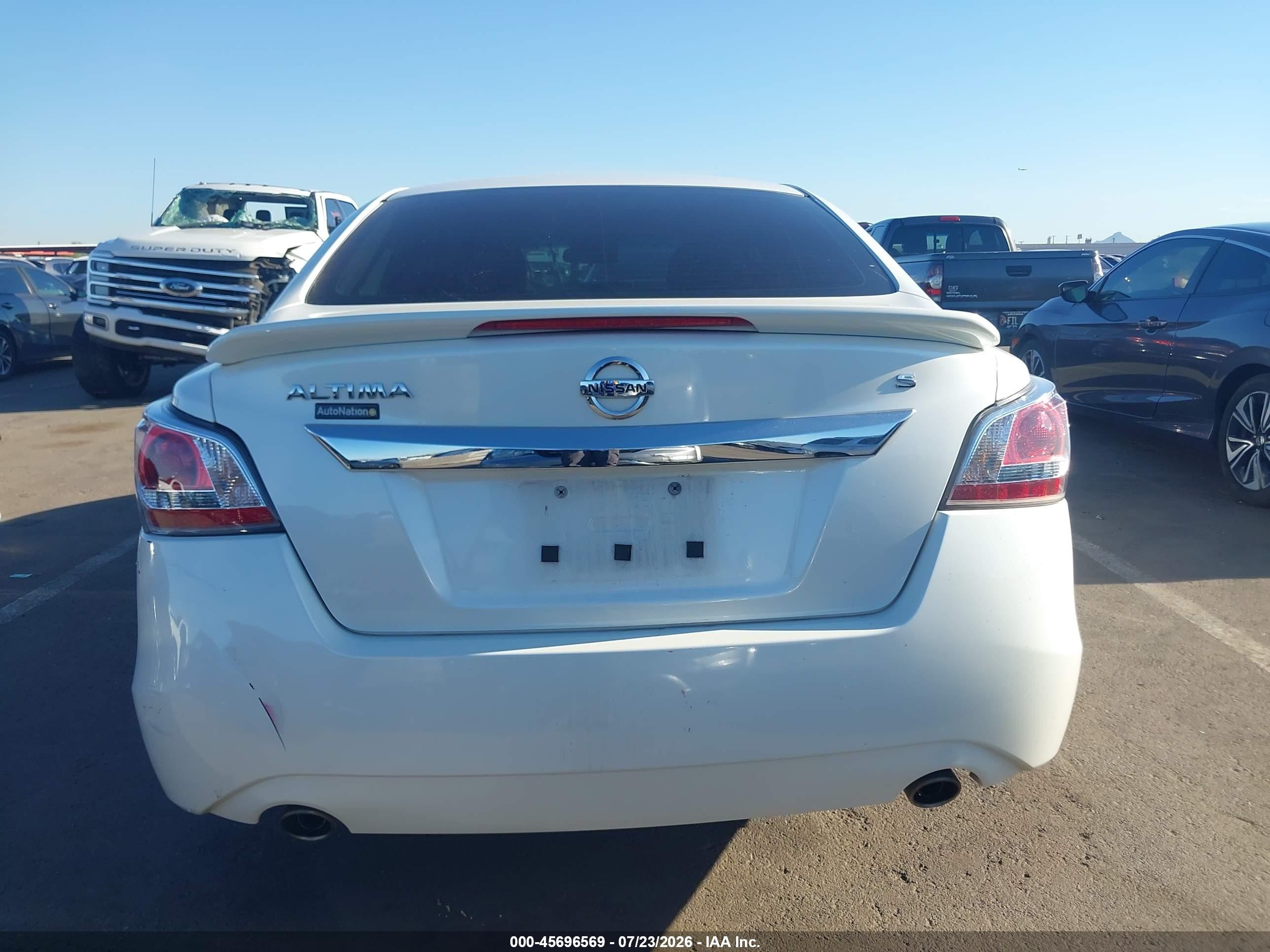 2015 Nissan Altima 2.5 S White vin: 1N4AL3AP3FC114547