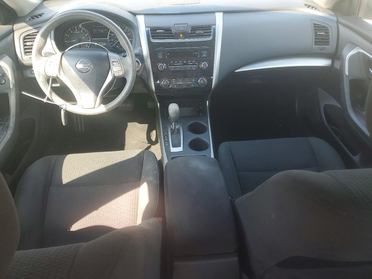 2015 Nissan Altima 2.5 S White vin: 1N4AL3AP3FC114595