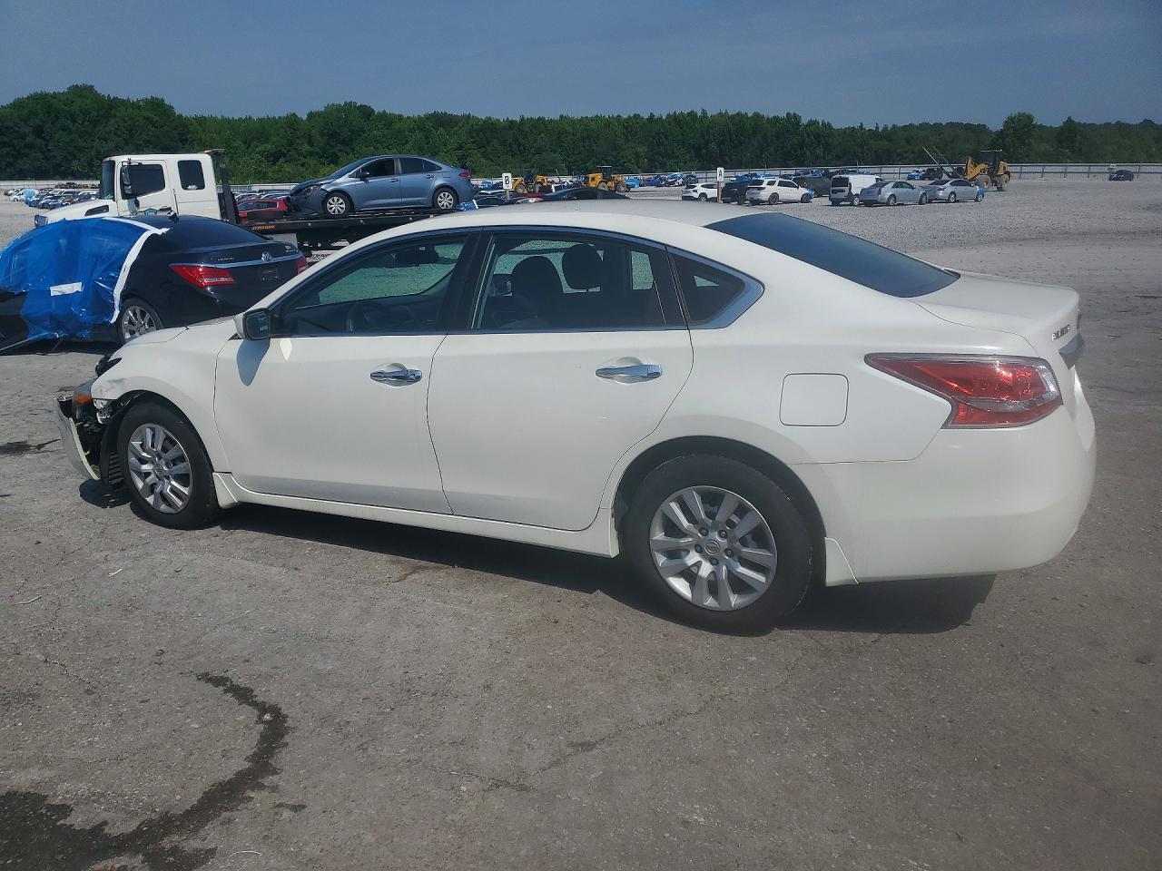 2015 Nissan Altima 2.5 S White vin: 1N4AL3AP3FC114595