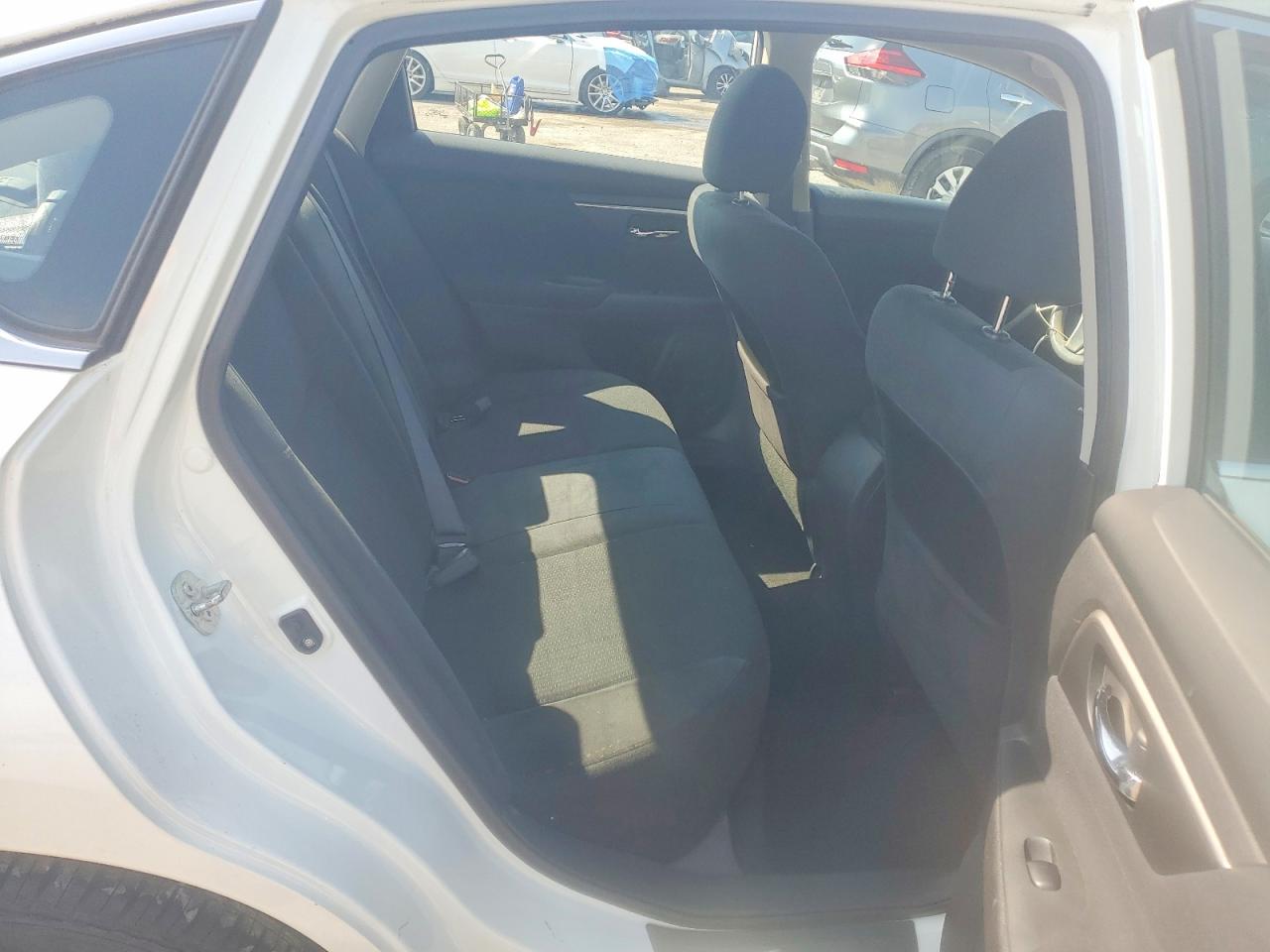 2015 Nissan Altima 2.5 S White vin: 1N4AL3AP3FC114595